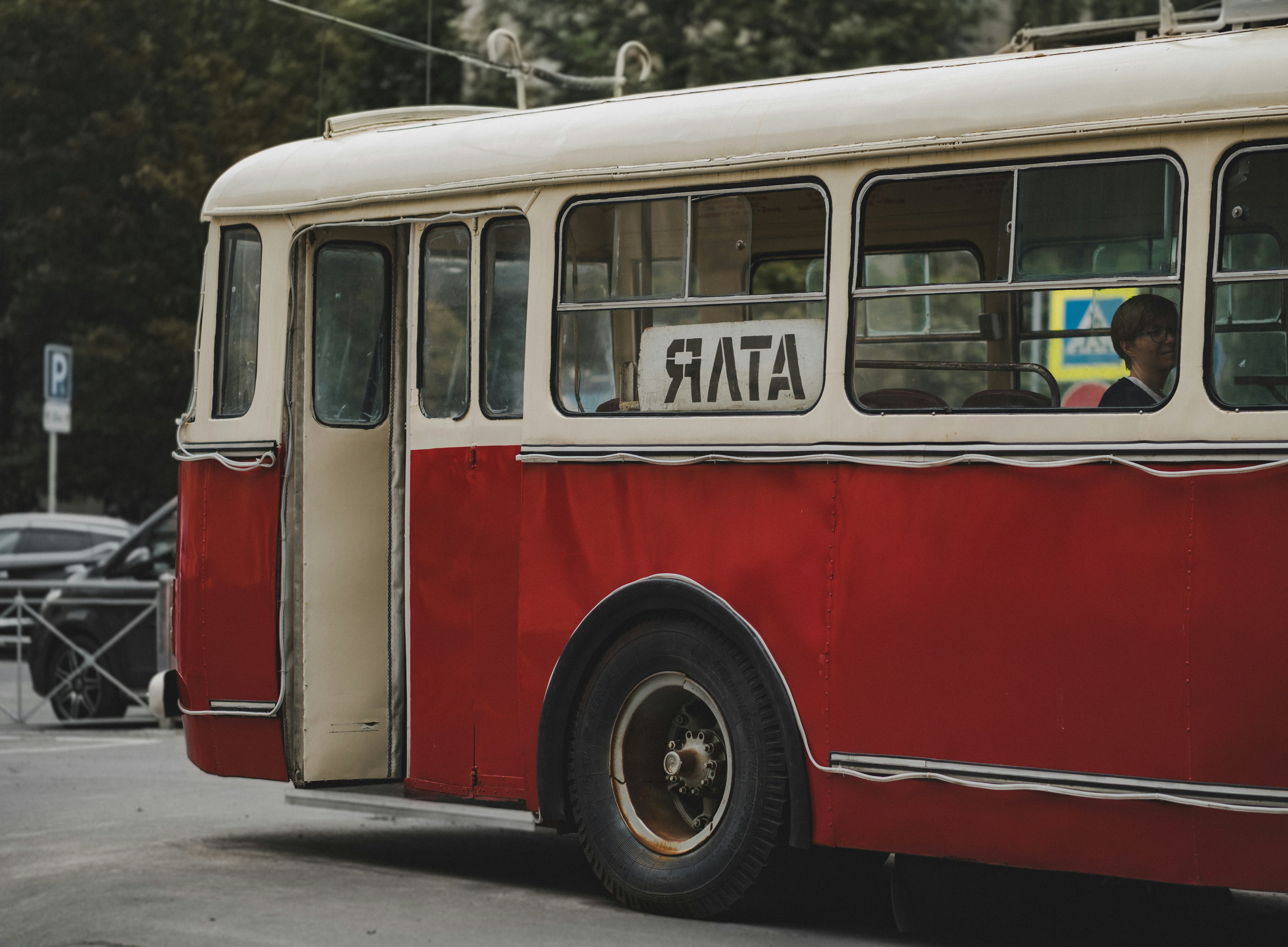 Getting Around Parla: Transport Guide (2026)