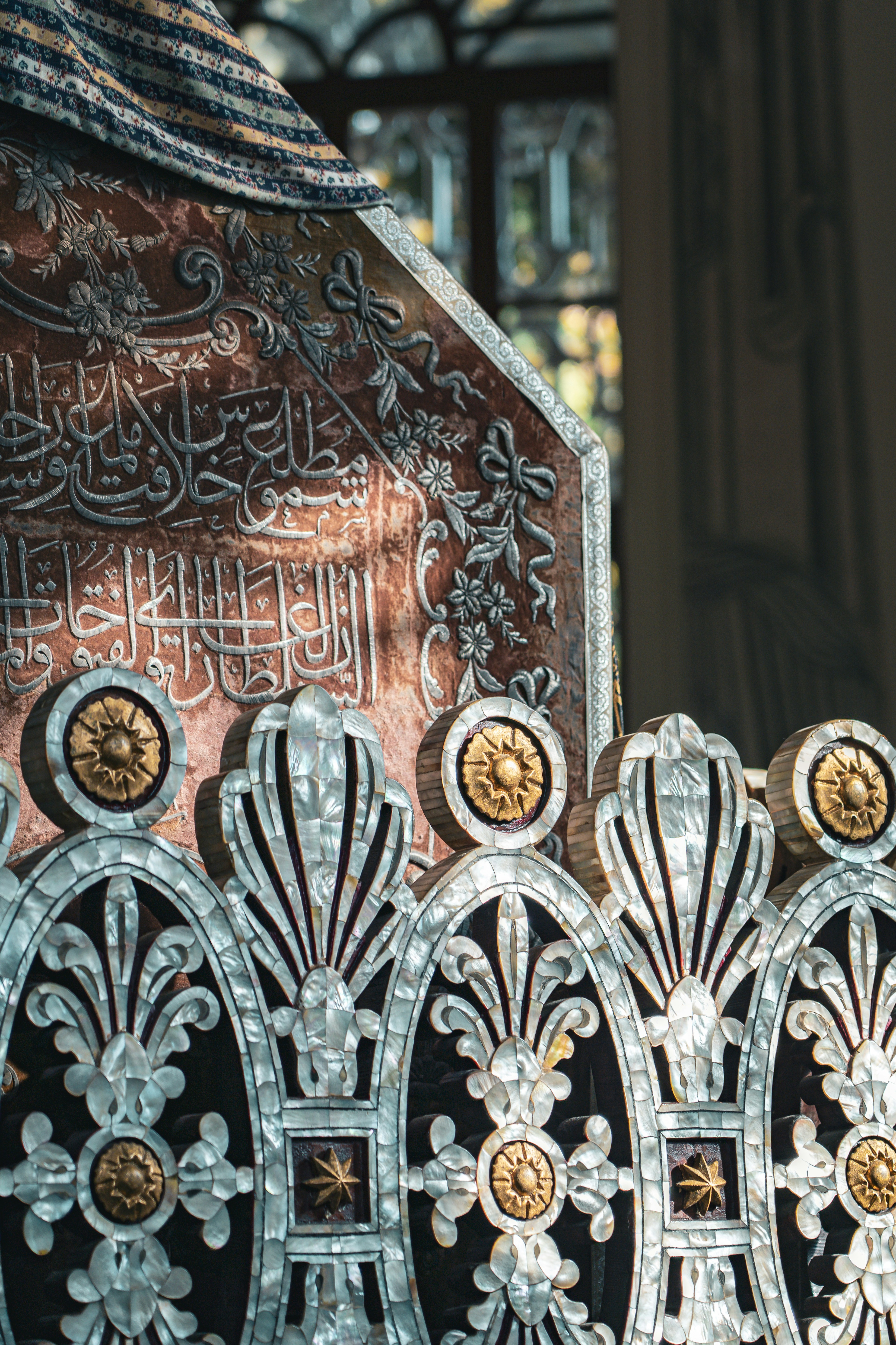 photo-1726507576618-d7062297762d?ixid=M3wxMjA3fDB8MXxzZWFyY2h8OHx8JUQxJTgxJUQxJTgyJUQwJUIwJUQwJUIyJUQwJUJBJUQwJUI4JTIwc3VsdGFufGVufDB8fHx8MTc2NjQyODE0OHww\u0026ixlib=rb-4.1.0