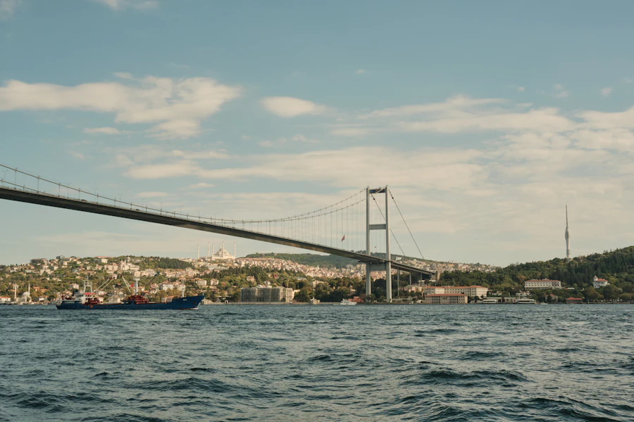 Boğaz Köprüsü ve deniz