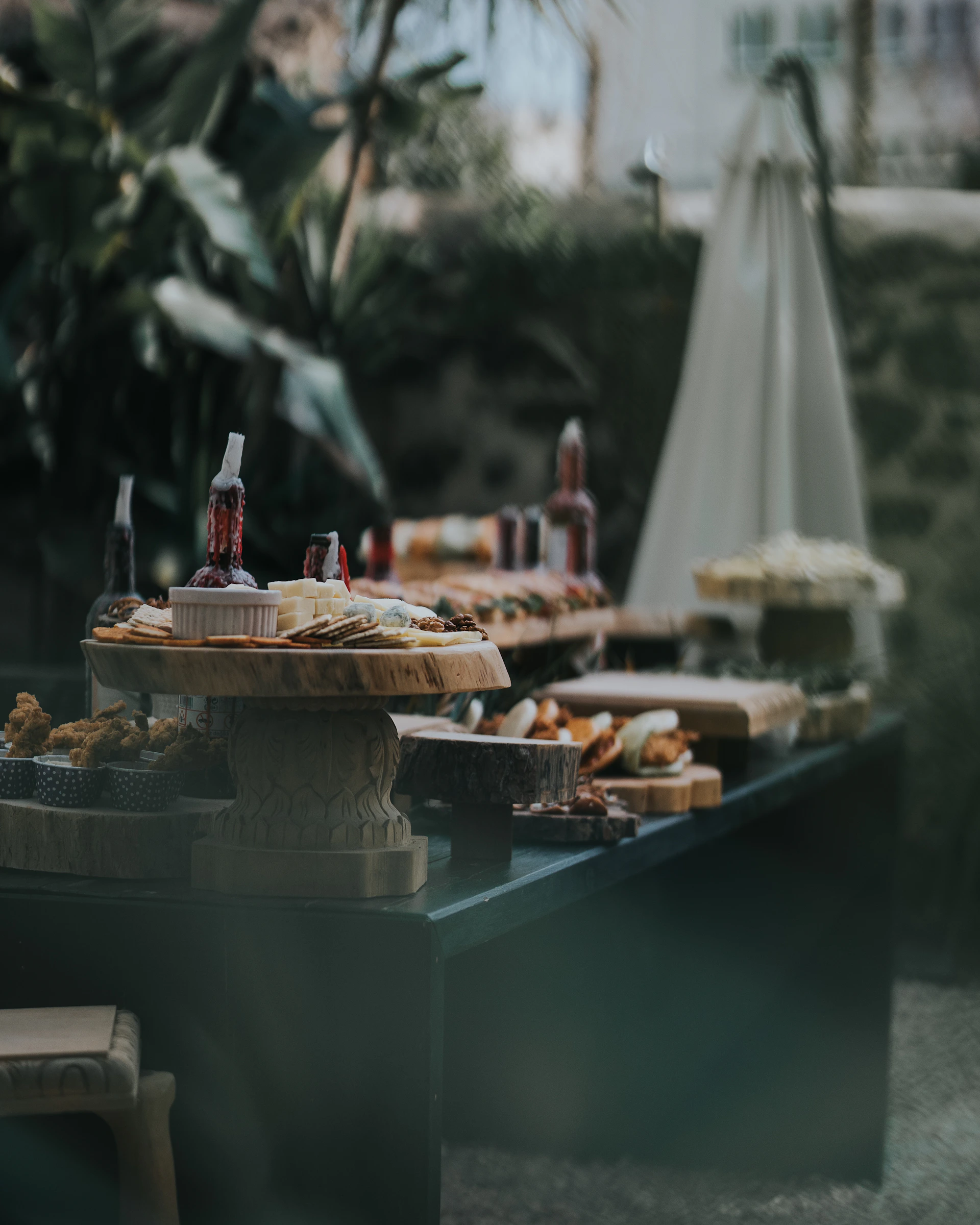 A table that has some food on it