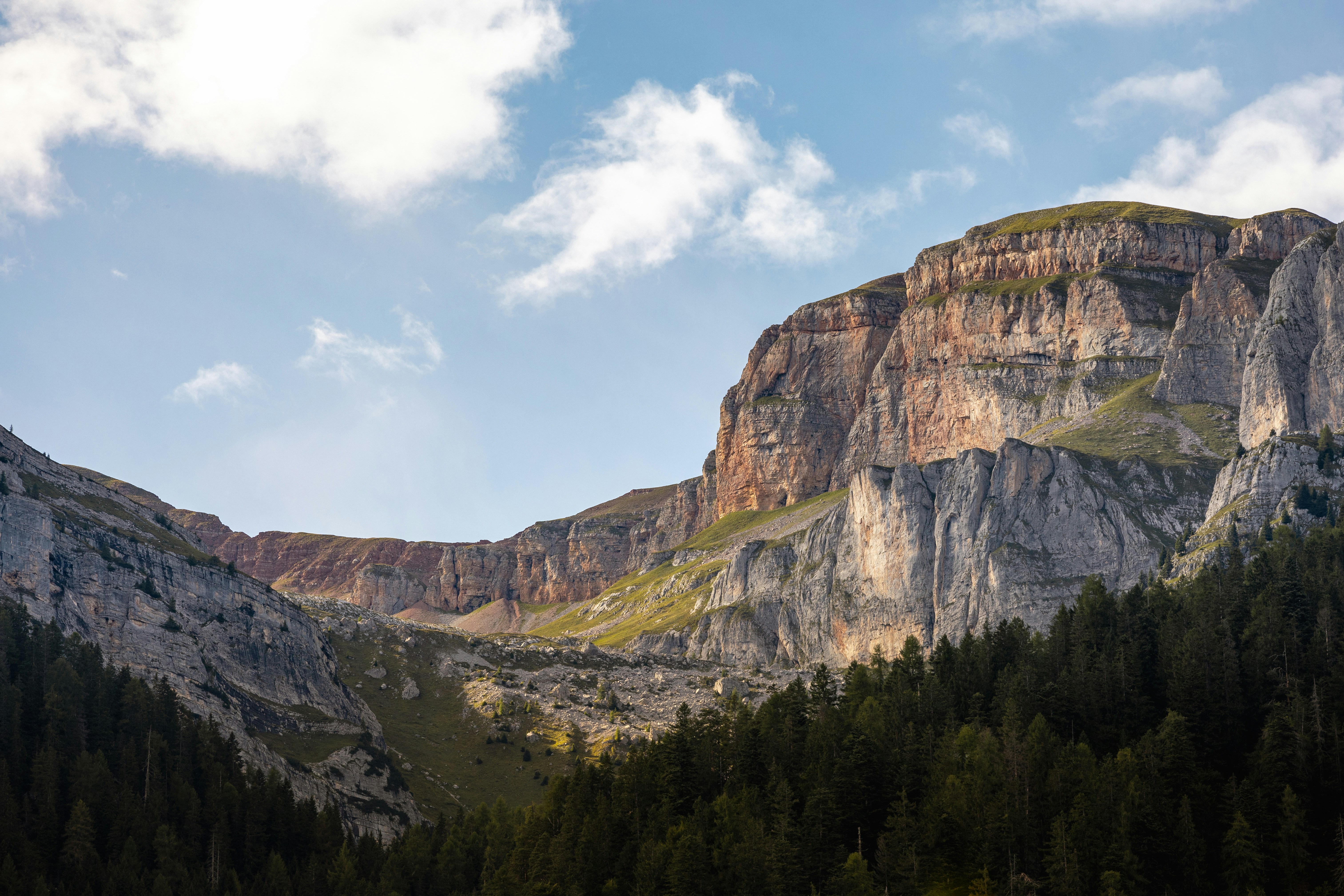 Photo by lauralezman