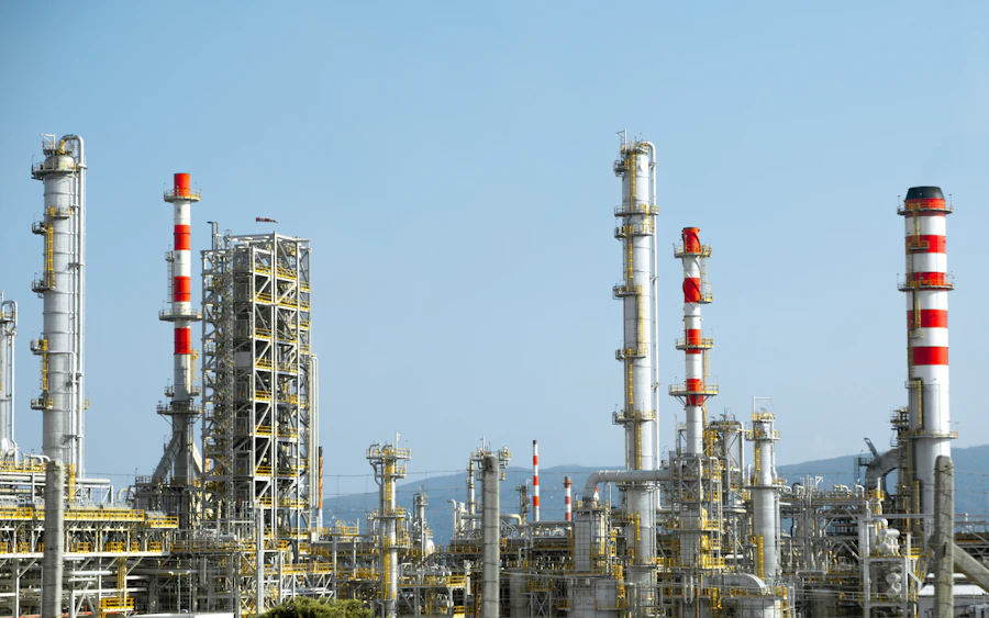 Refinery Maintenance — industrial pipe racks and valves