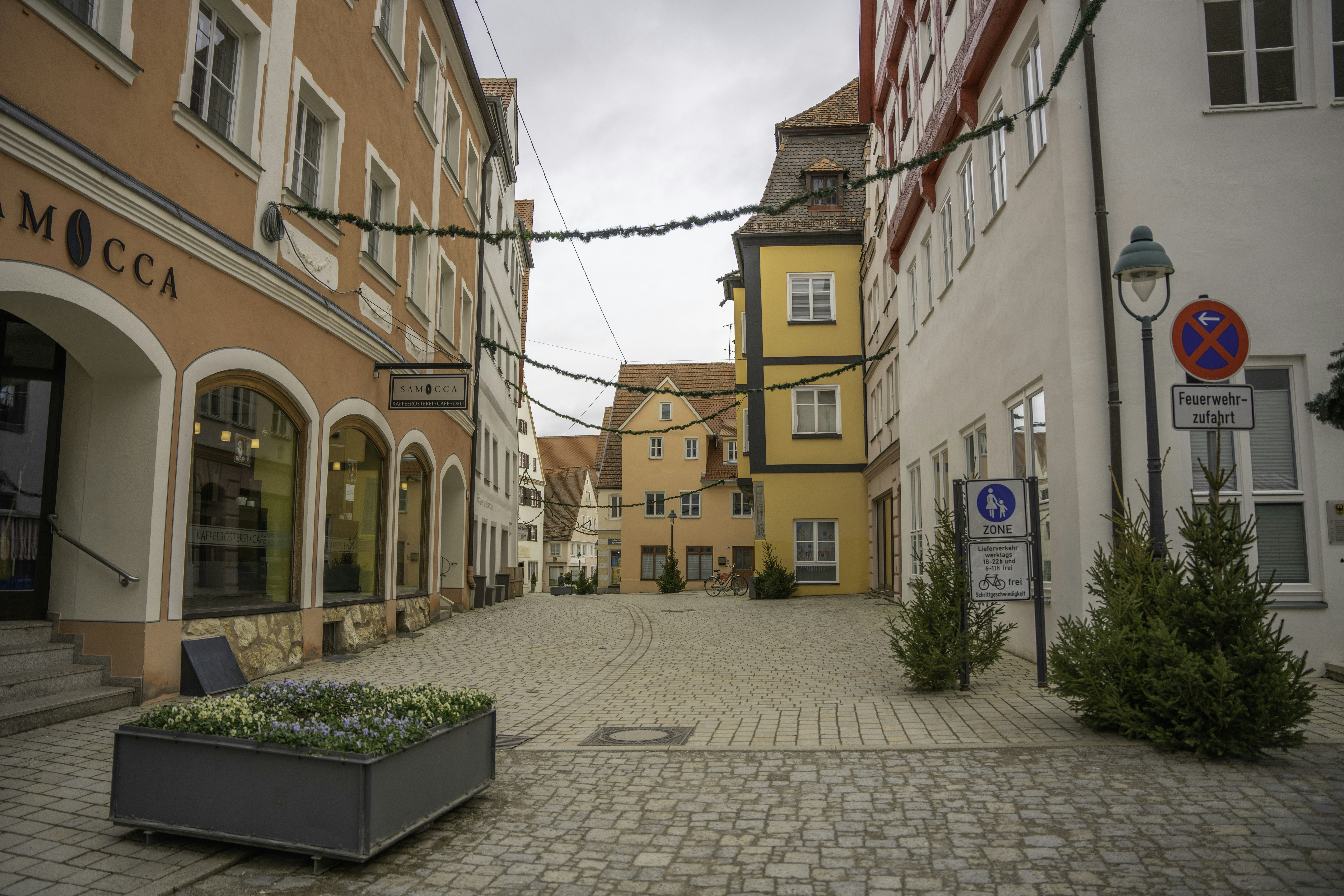 Photo by winstontjia