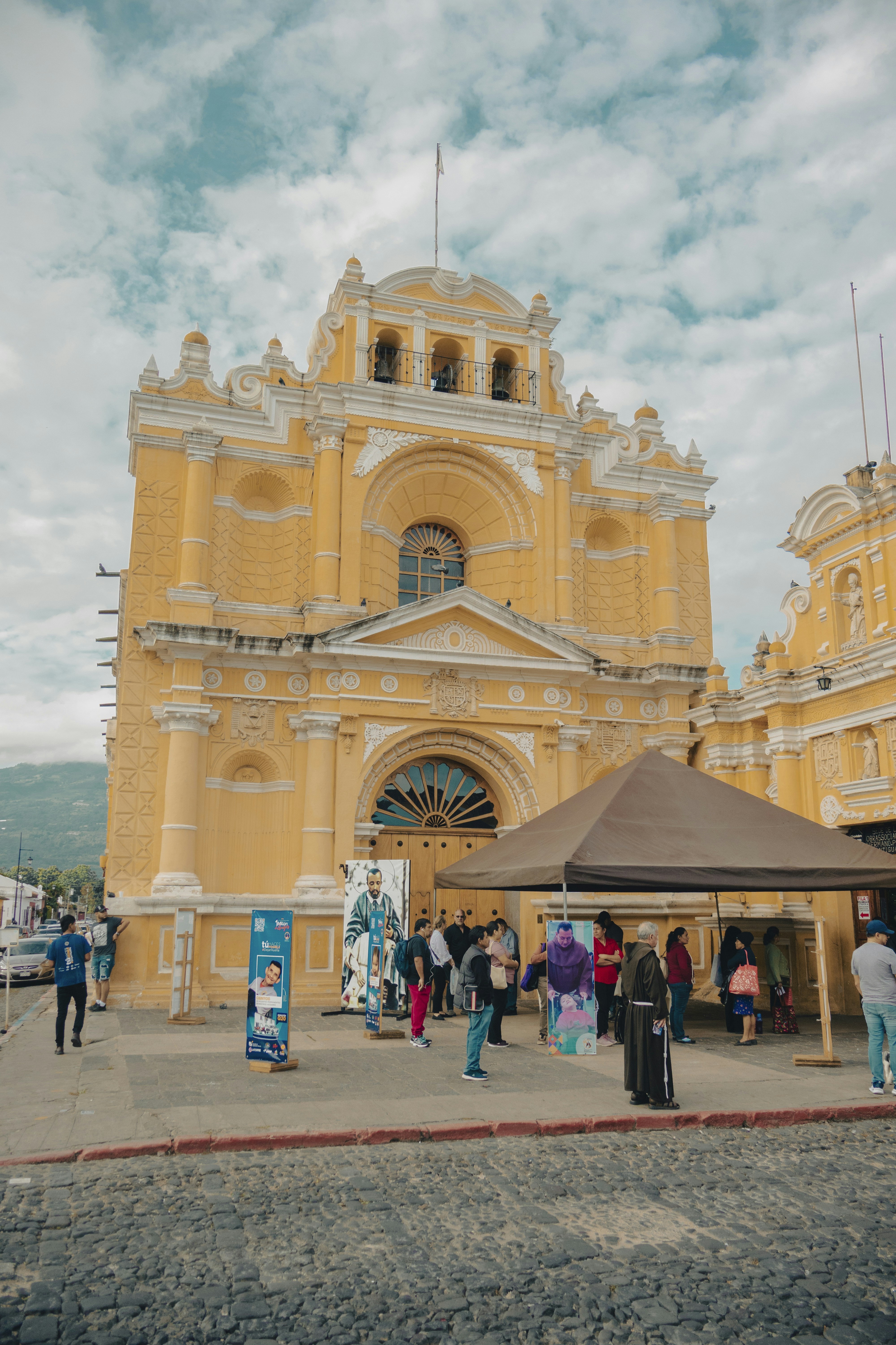 Using Labuan Bajo as Your Base