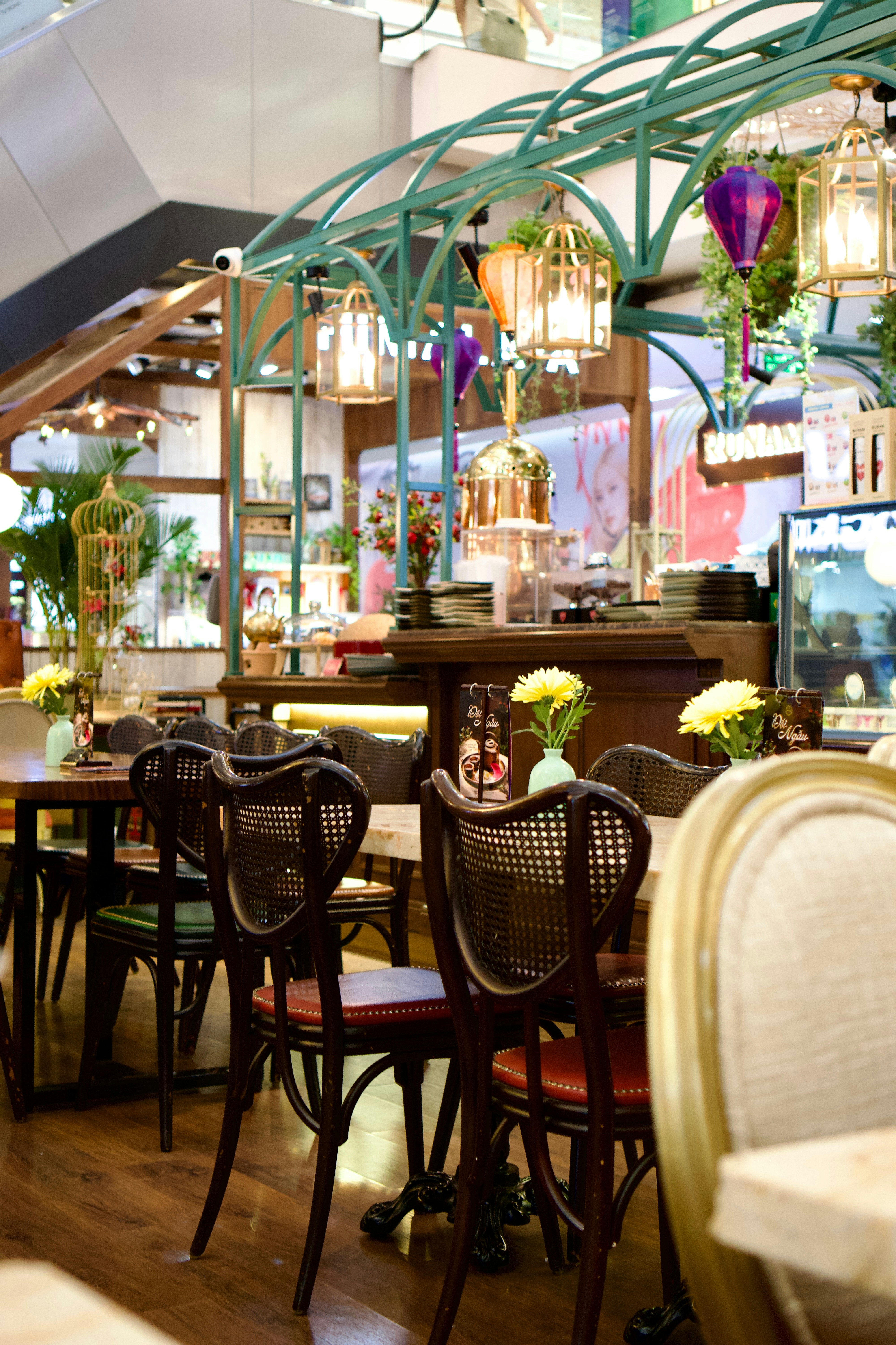 A restaurant filled with lots of tables and chairs