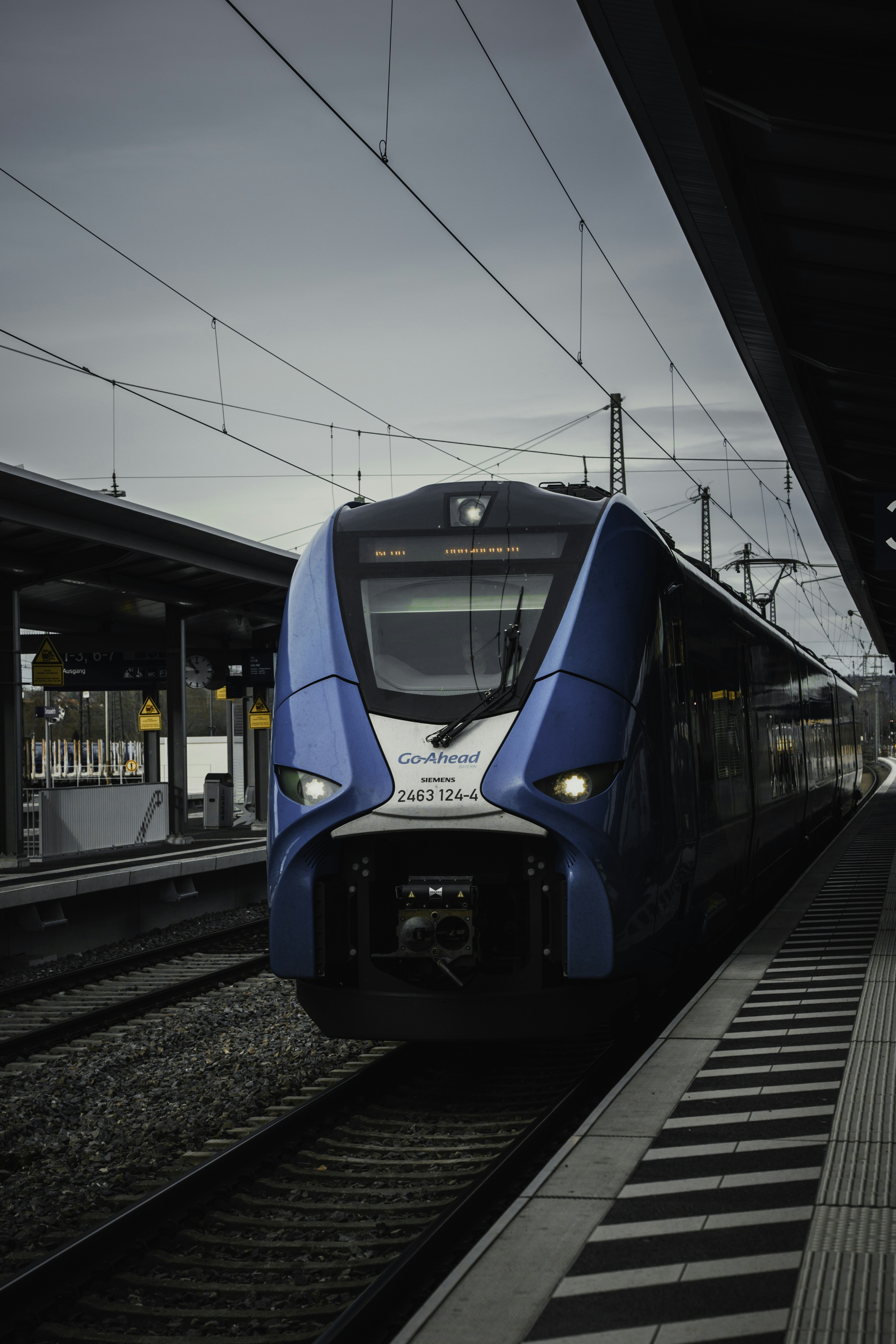 Photo by winstontjia