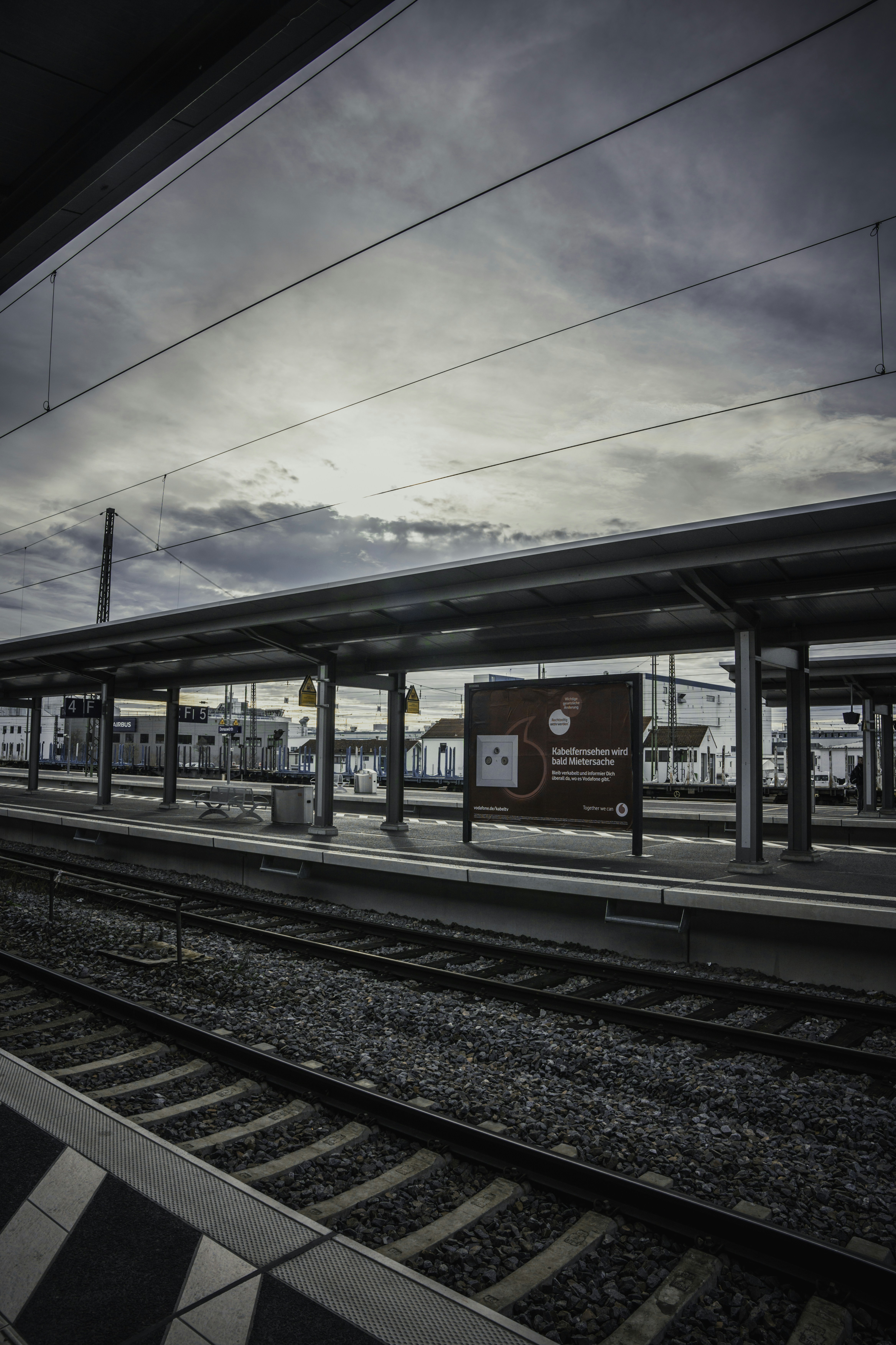 Photo by winstontjia