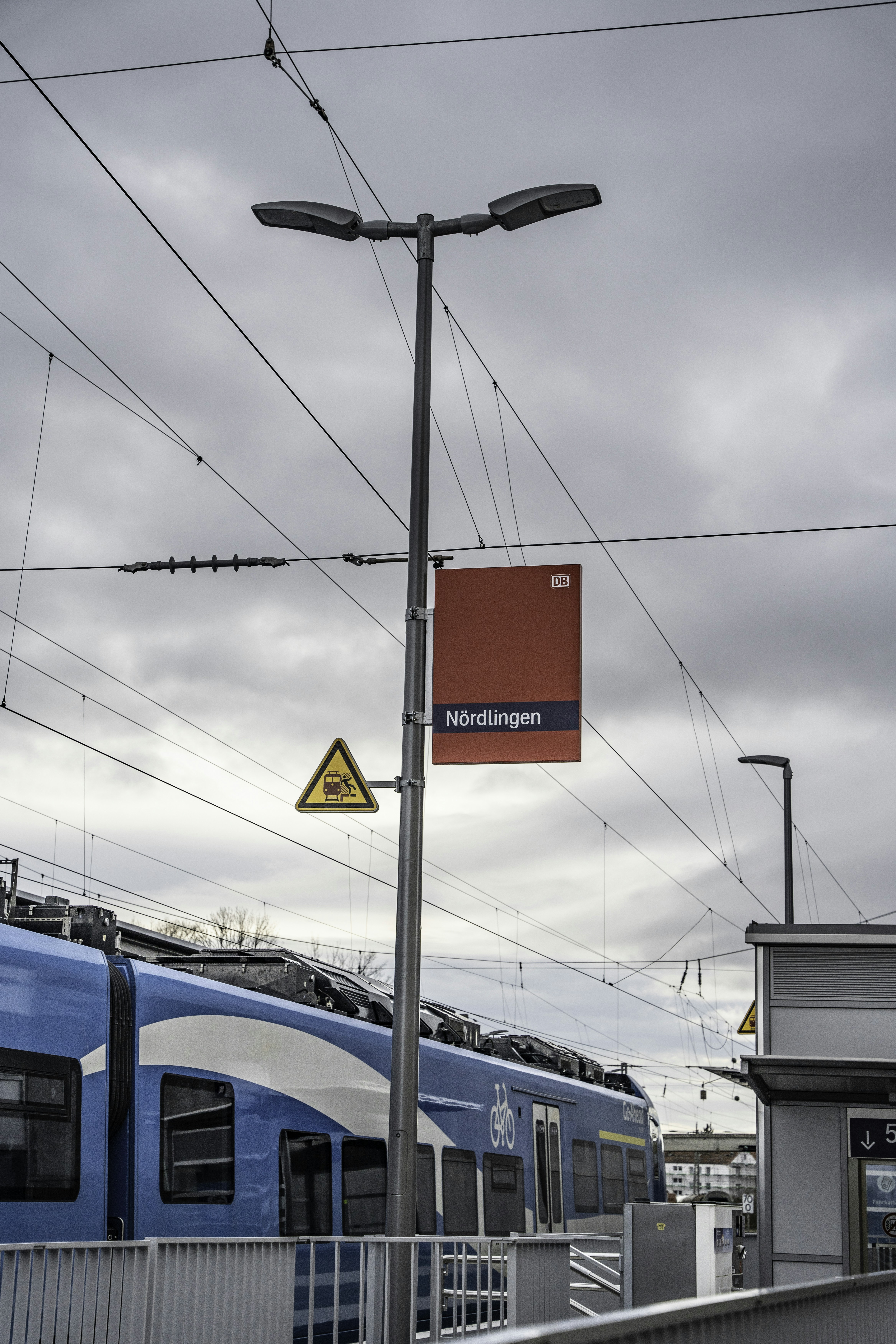 Photo by winstontjia