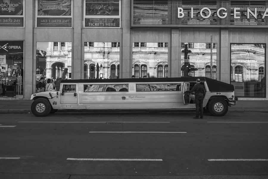 Mini coach bus