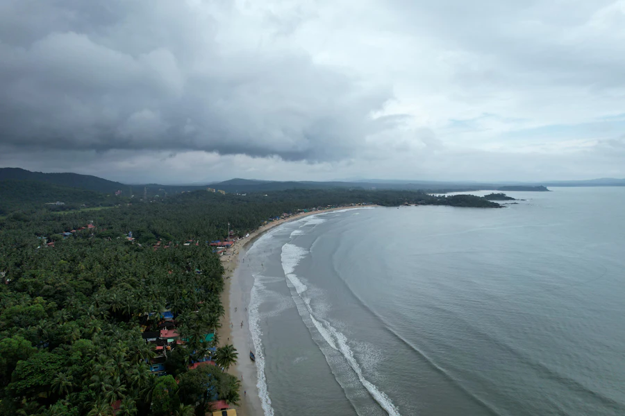 Goa: a wreck dive, Old Goa and Dudhsagar