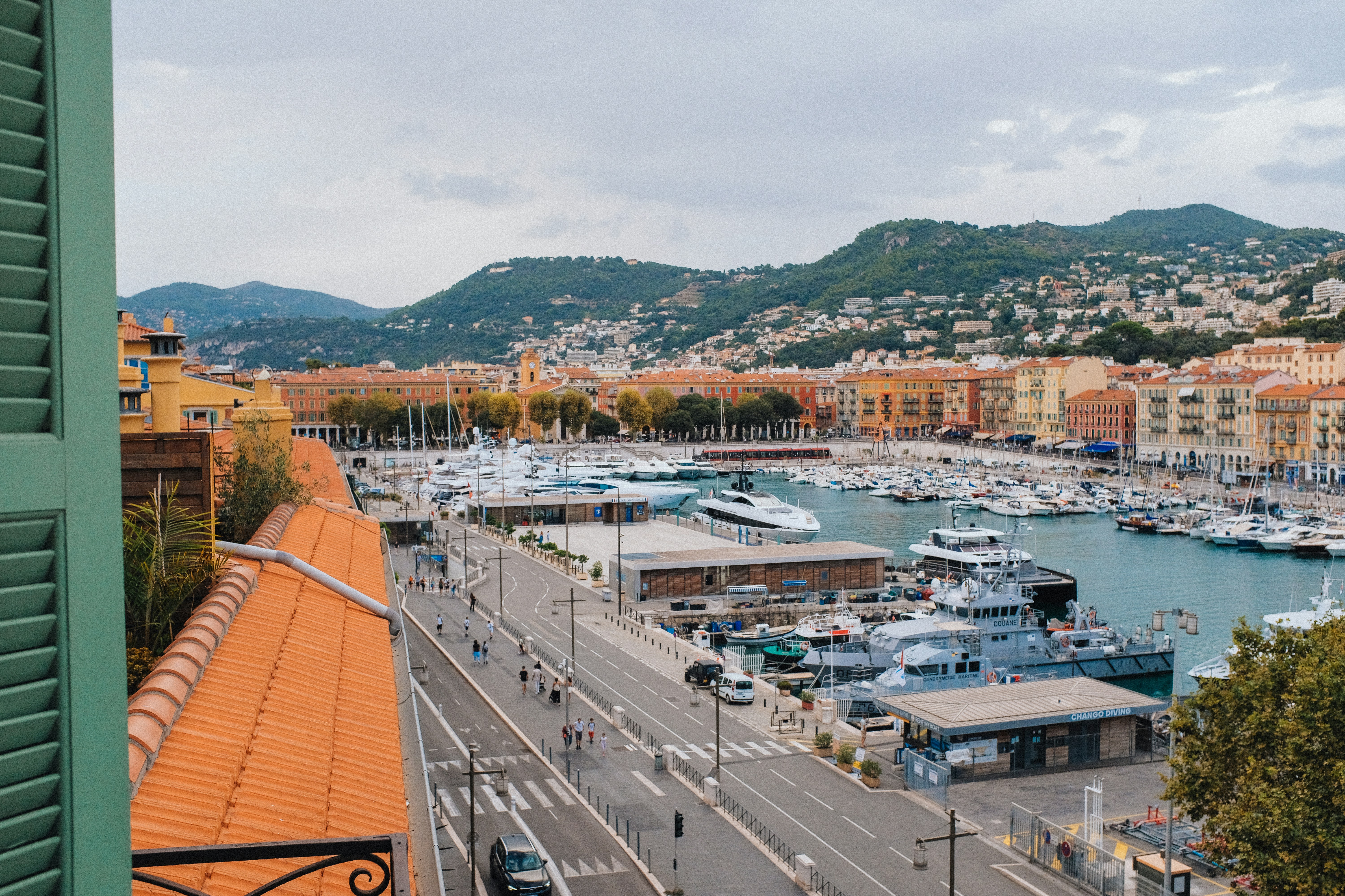 Photo by huyphan2602