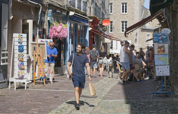 Shops on a steep street — Dinan, France