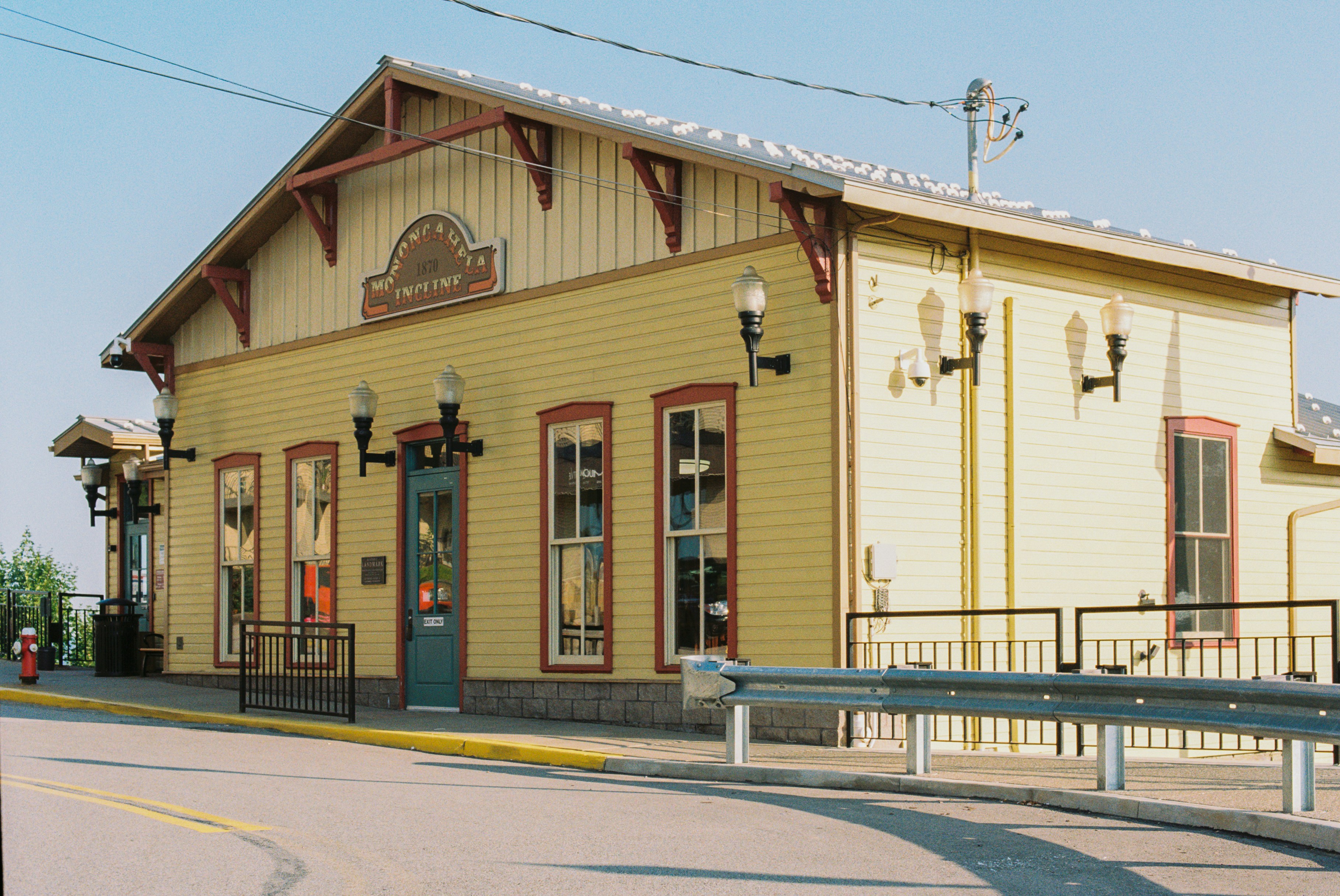 Photo by zhenyao_photo