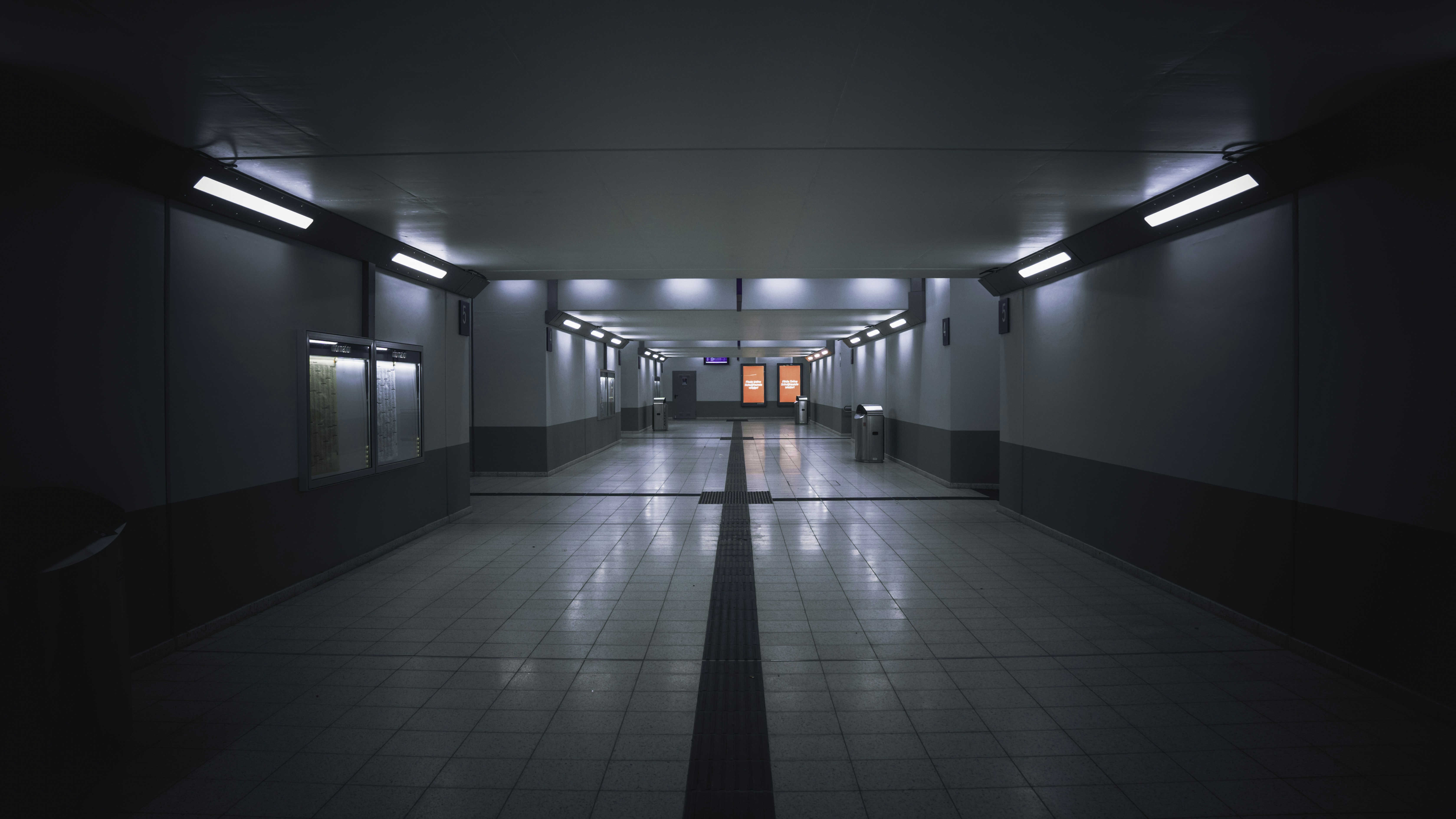 Photo by winstontjia