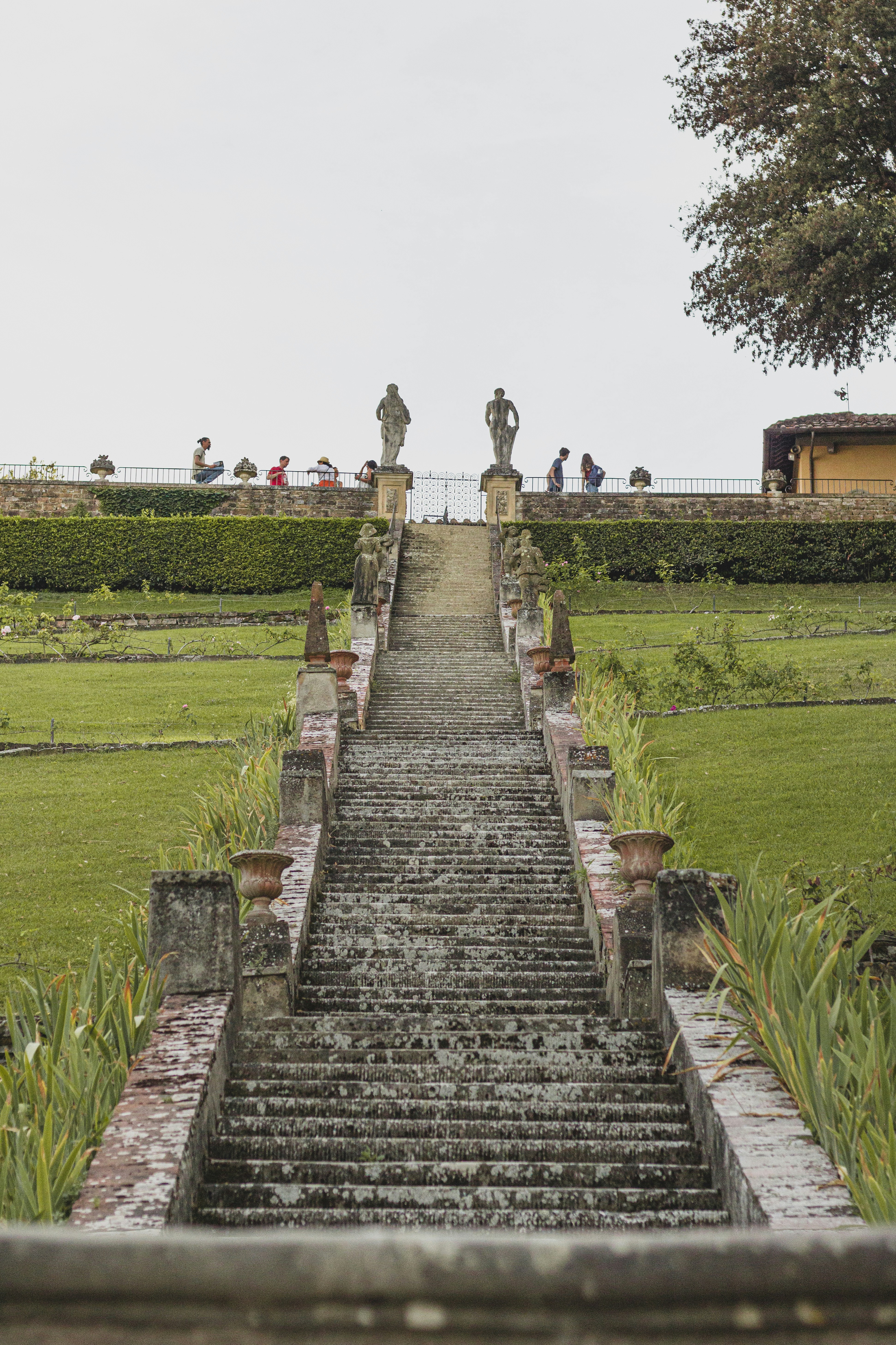 Terraces and garden atmosphere for Bardini Gardens planning in Florence