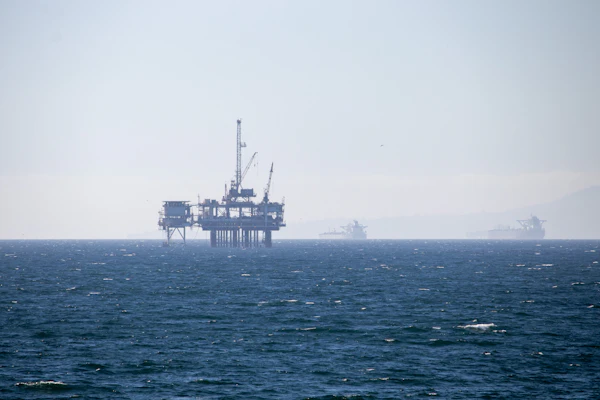 Offshore oil platform