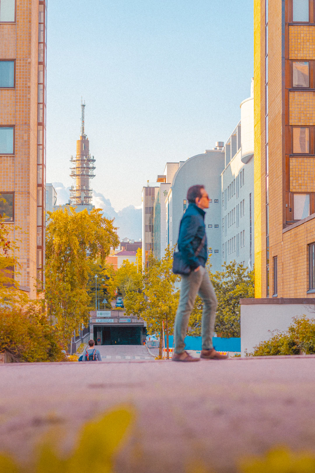 これからの働き方とお金の使い方を考える40代男性