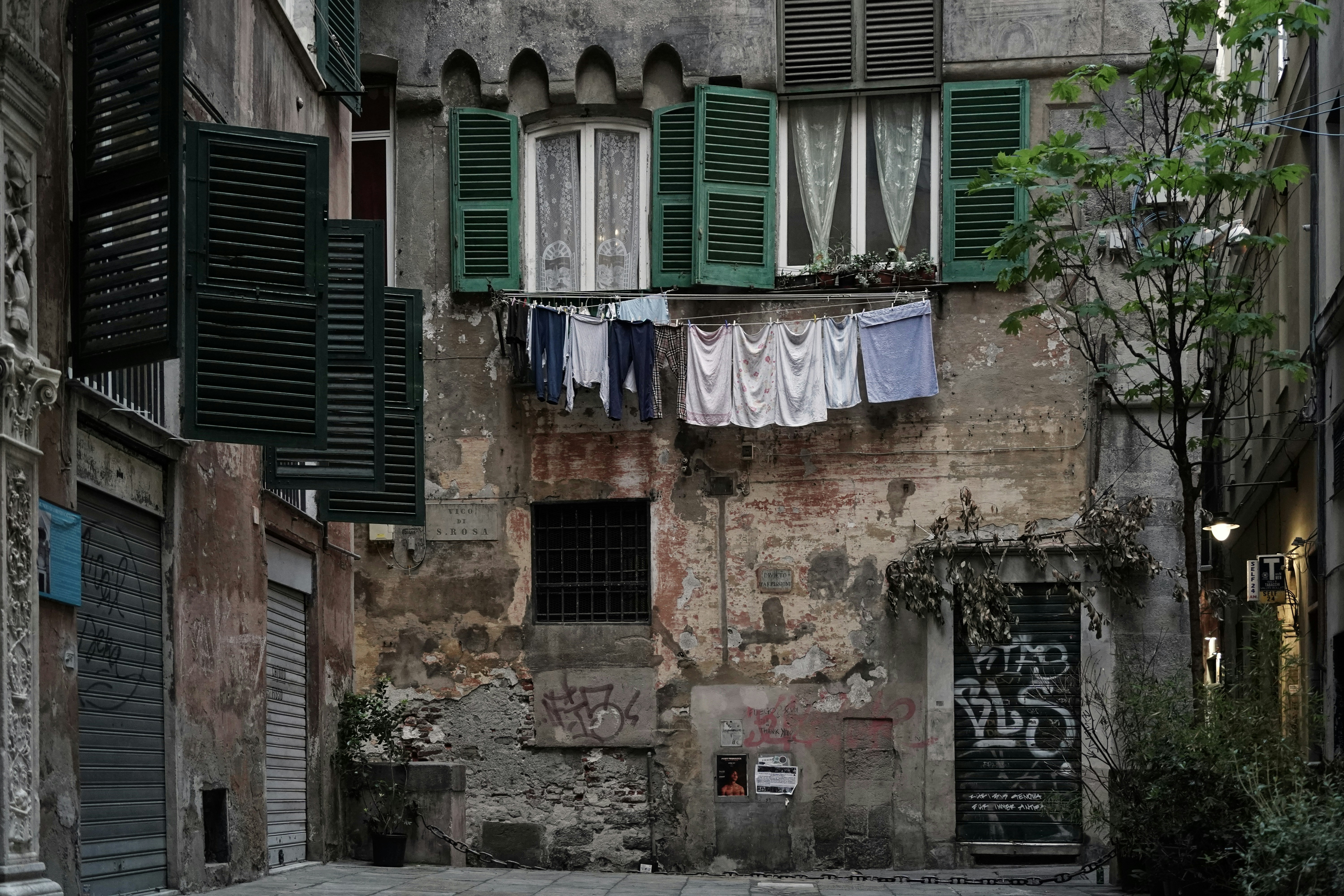 An alleyway with clothes hanging out to dry
