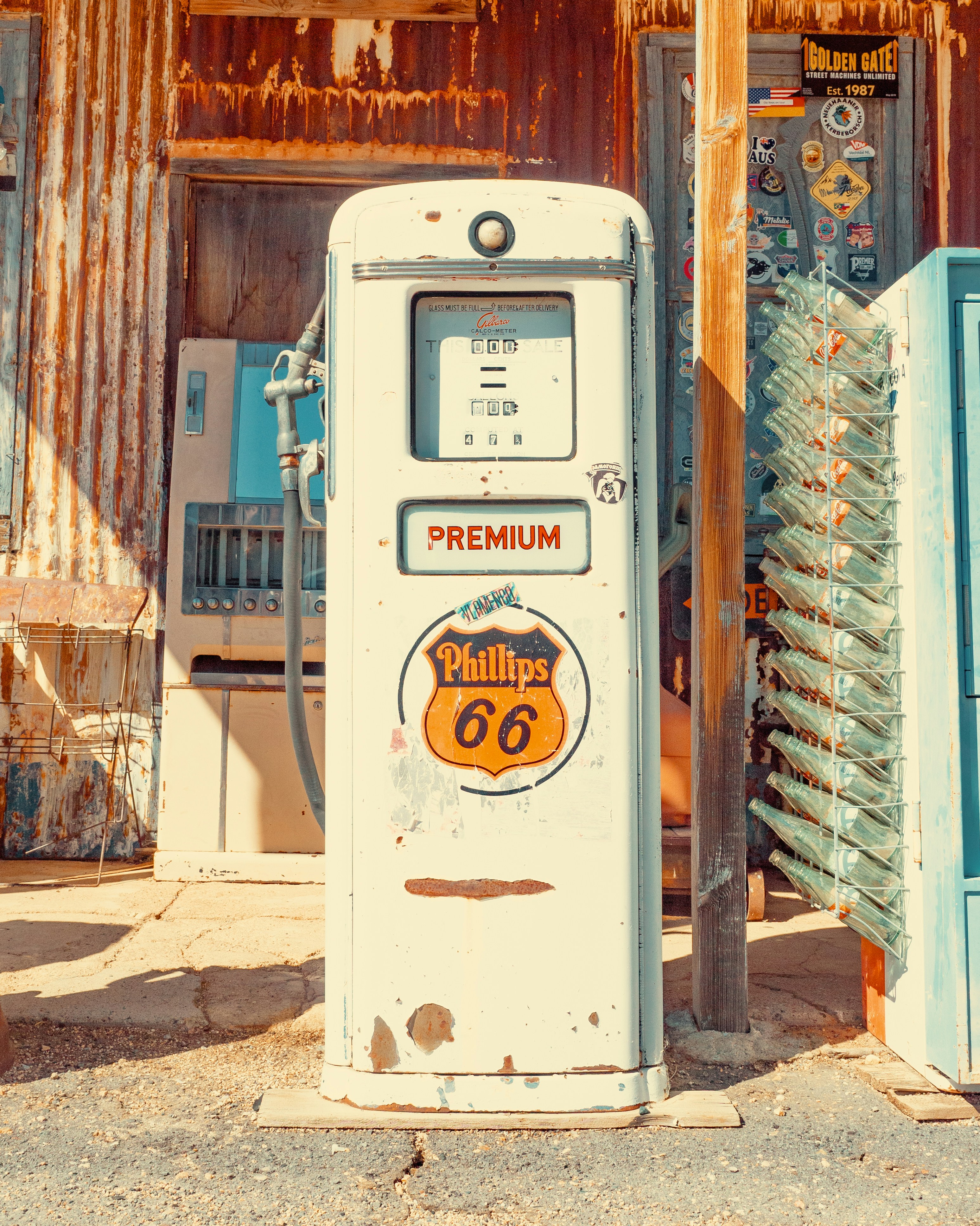 retro gas station wallpaper, wallpaper, Vintage Gas Pumps: A Nostalgic Look Back 6