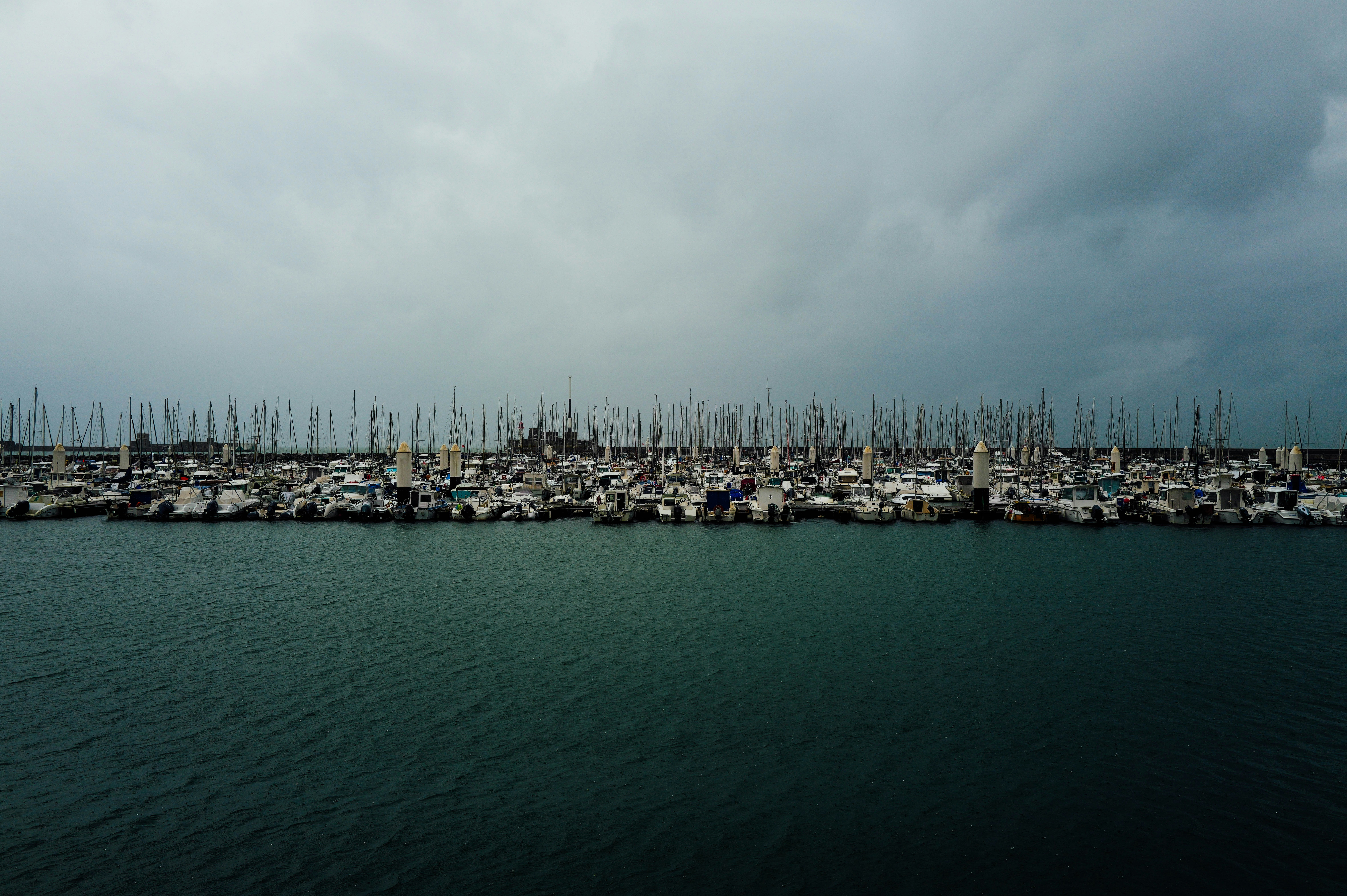 Photo by adrienolichon