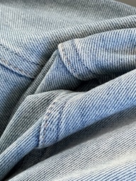 A close up of a pair of blue jeans