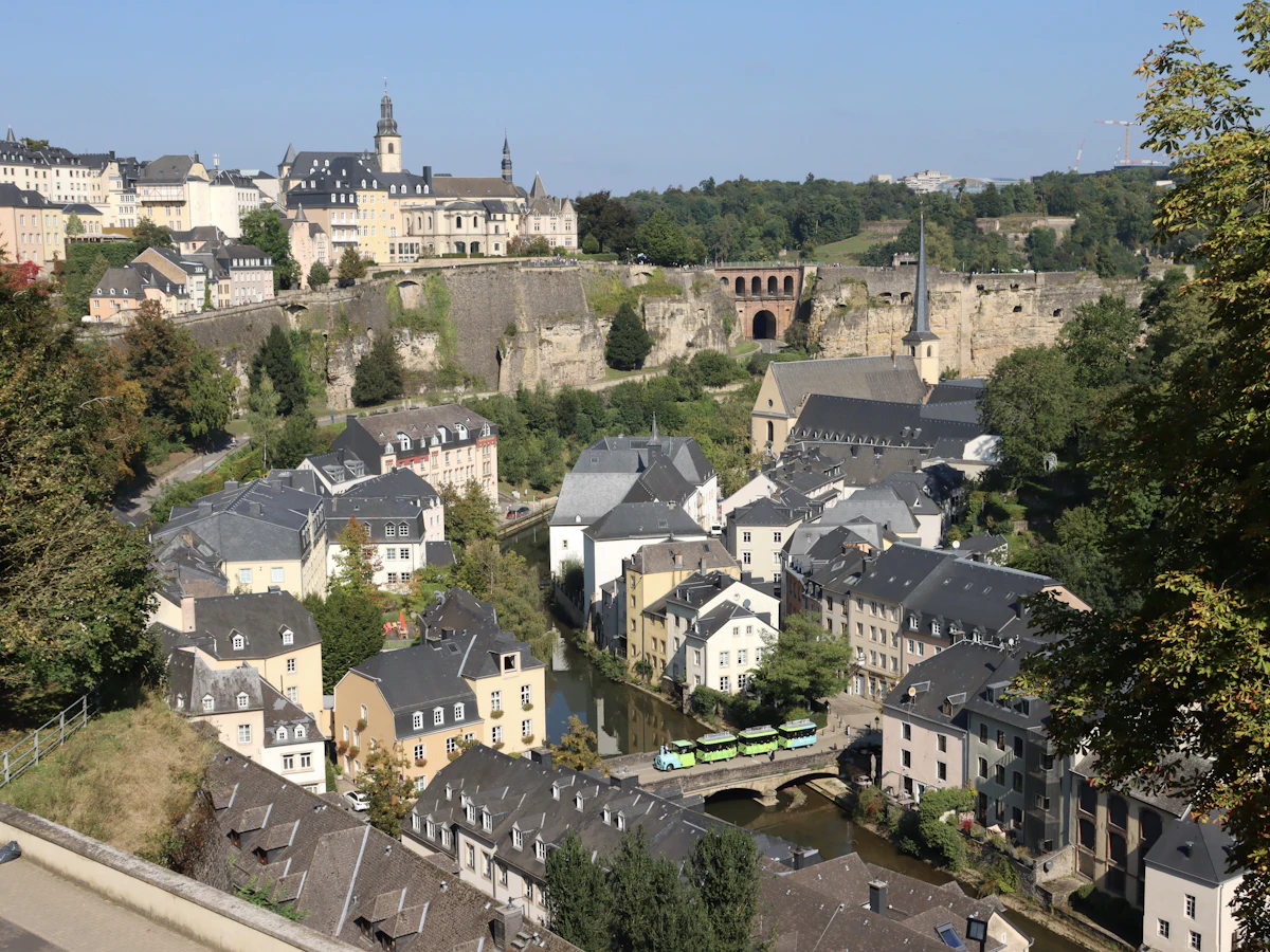 Vue de Luxembourg depuis une colline