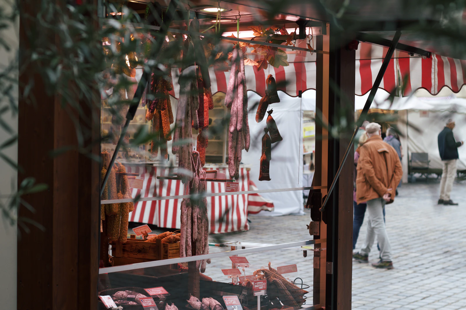 Nuremberg Food History Walk with Red Beer and Blaue Zipfel