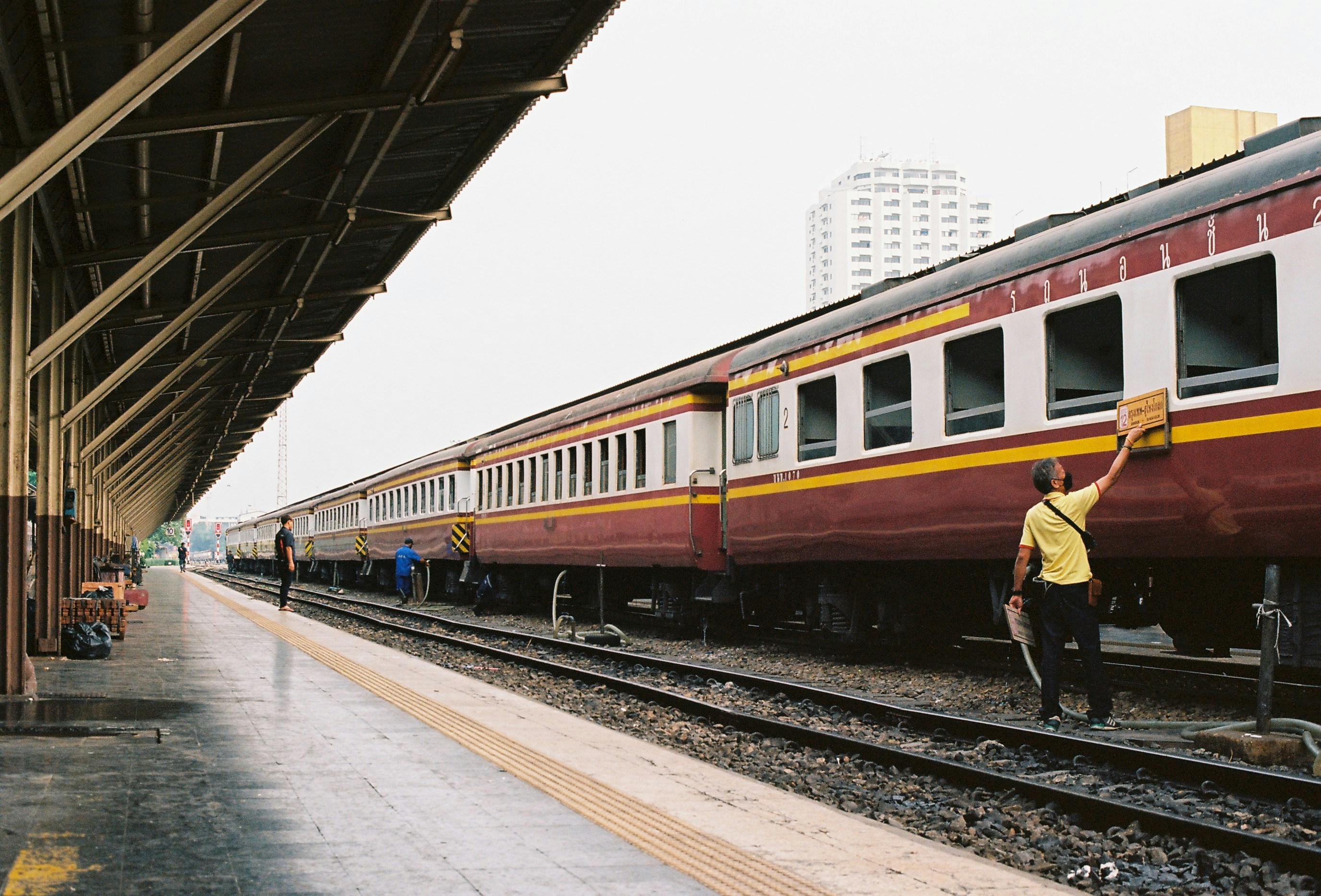 How to Take the Train Around Thailand – Tips and Routes