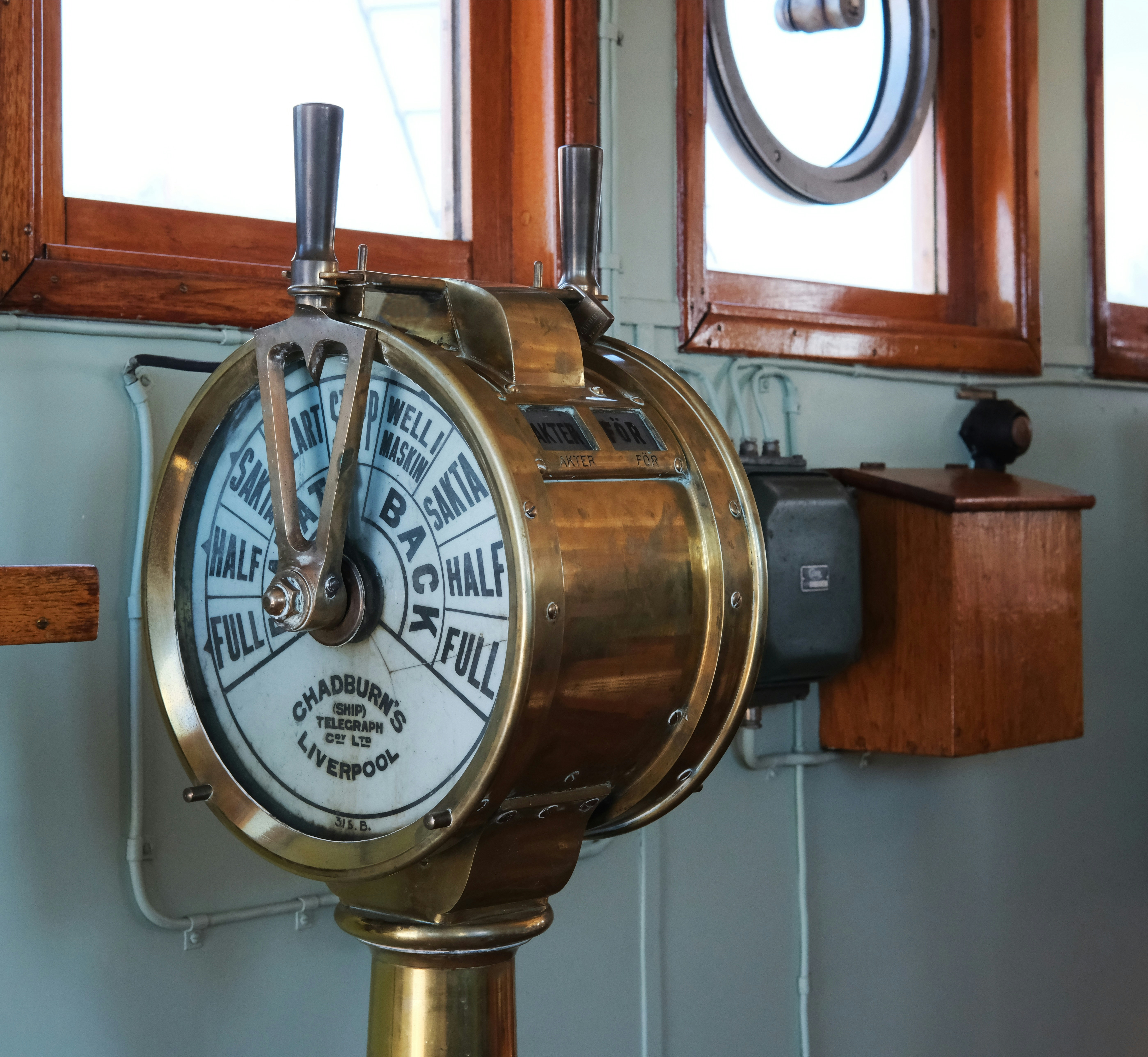 Equipos para embarcaciones marinas