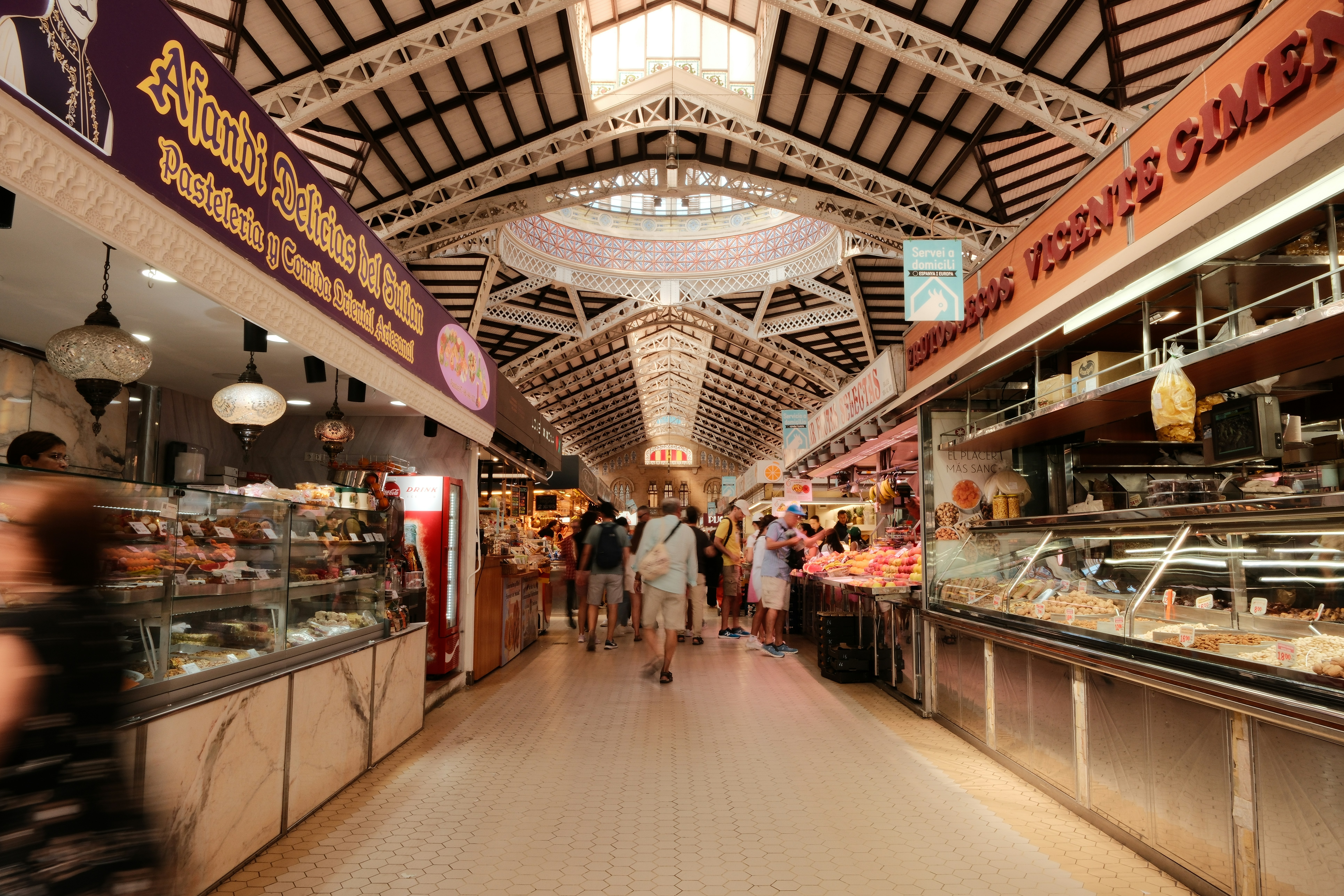 Image by Claudio Schwarz via Unsplash