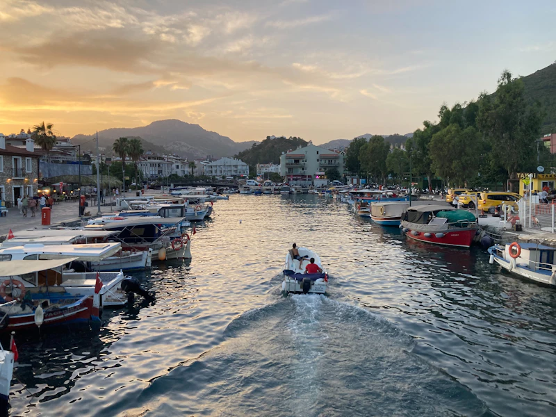 Best Solo Traveler Spots in Marmaris: Where to Eat, Drink, and Connect