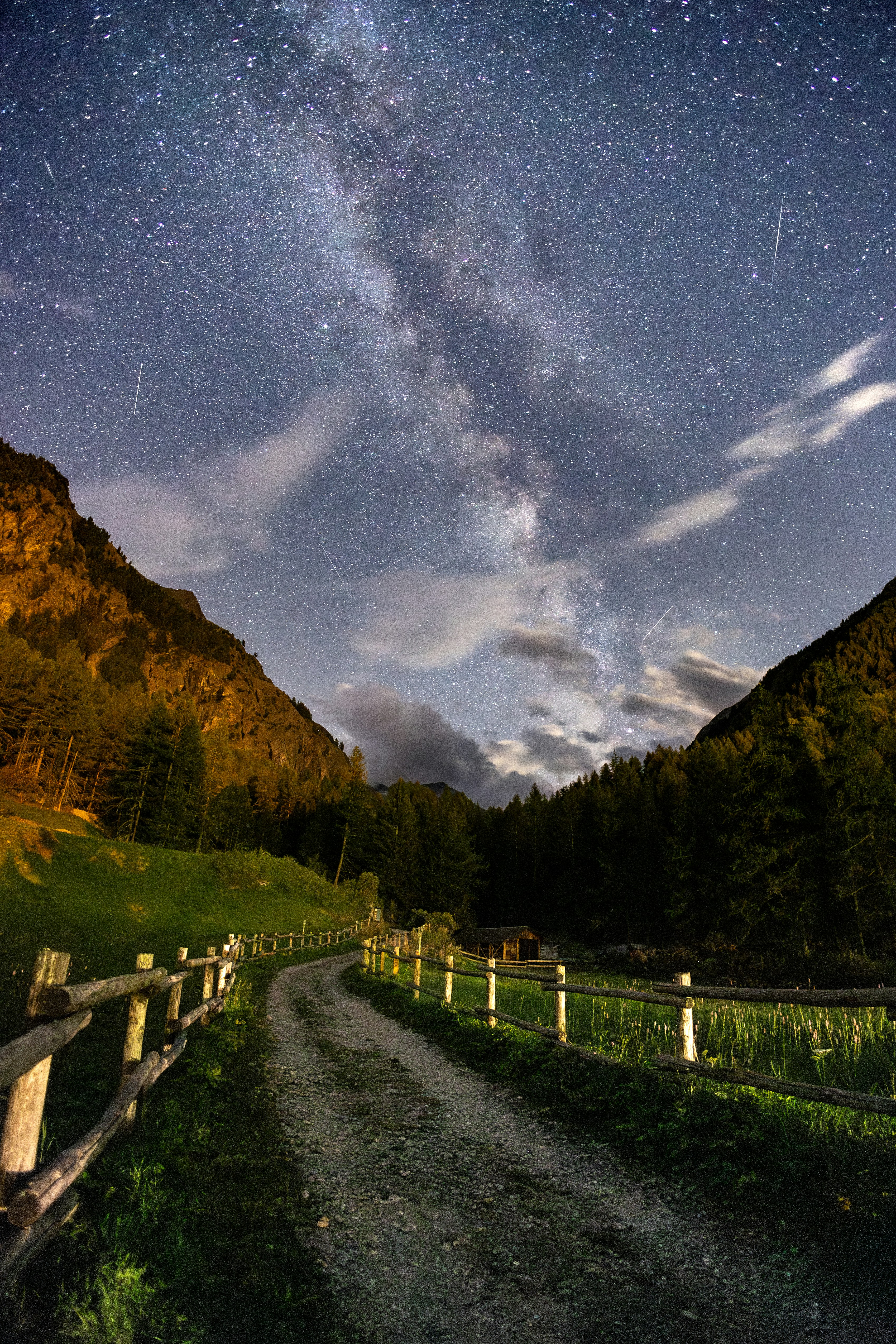 A dirt road under a night sky filled with stars photo – Free Gran ...