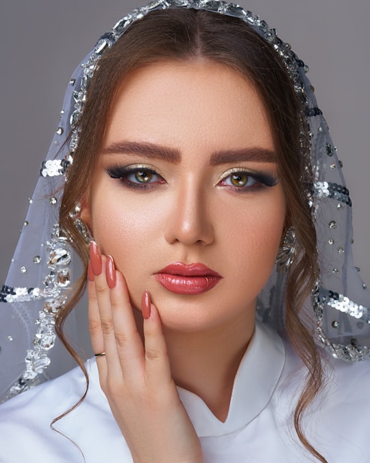 مكياج نو ميكب.. إزاي تعملي لوك طبيعي وبسيط لصلاة العيد والخروجات؟