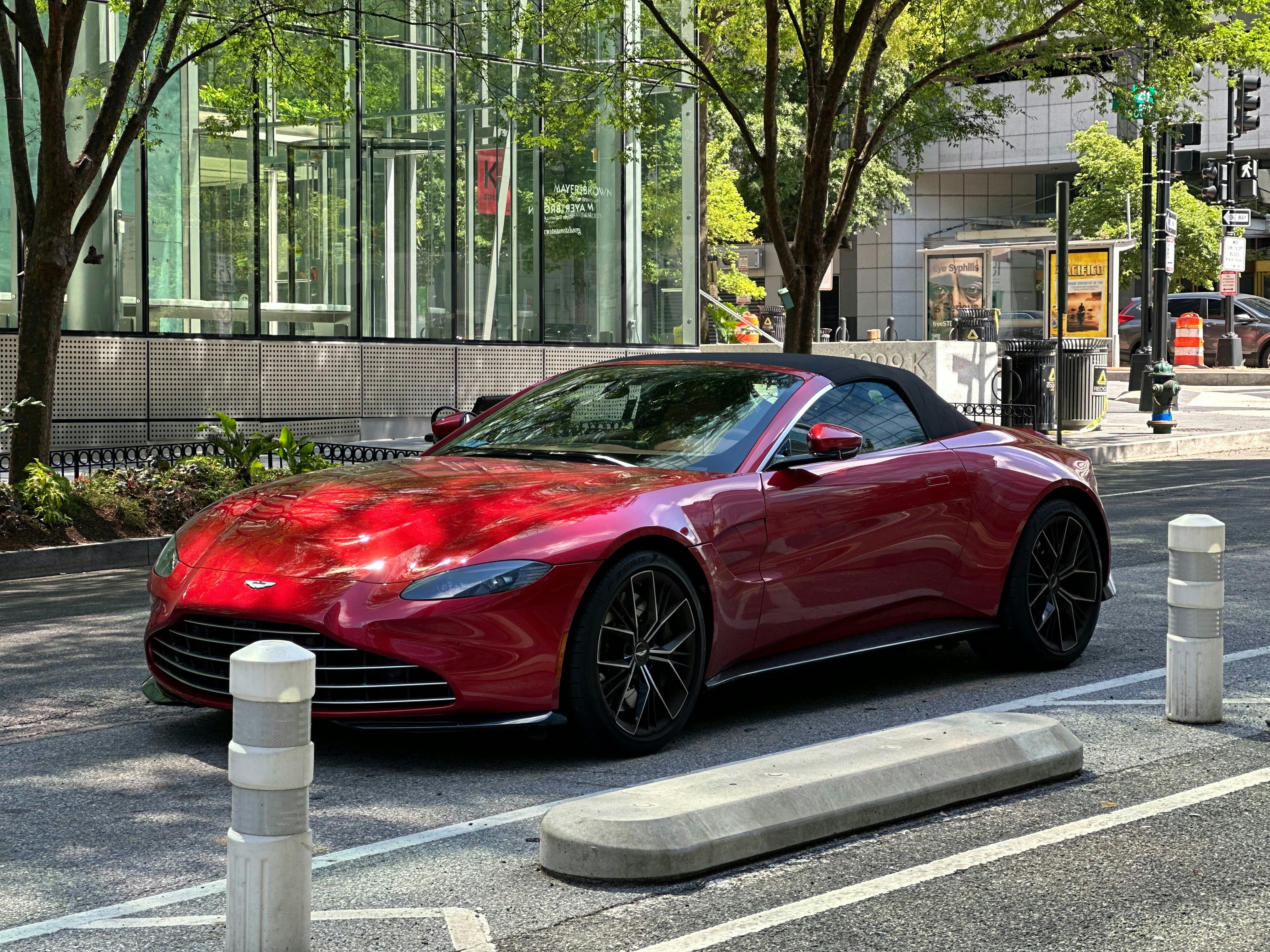 Leaf Car Guide: Why the Nissan Leaf Is the Used EV Sweet Spot in 2025