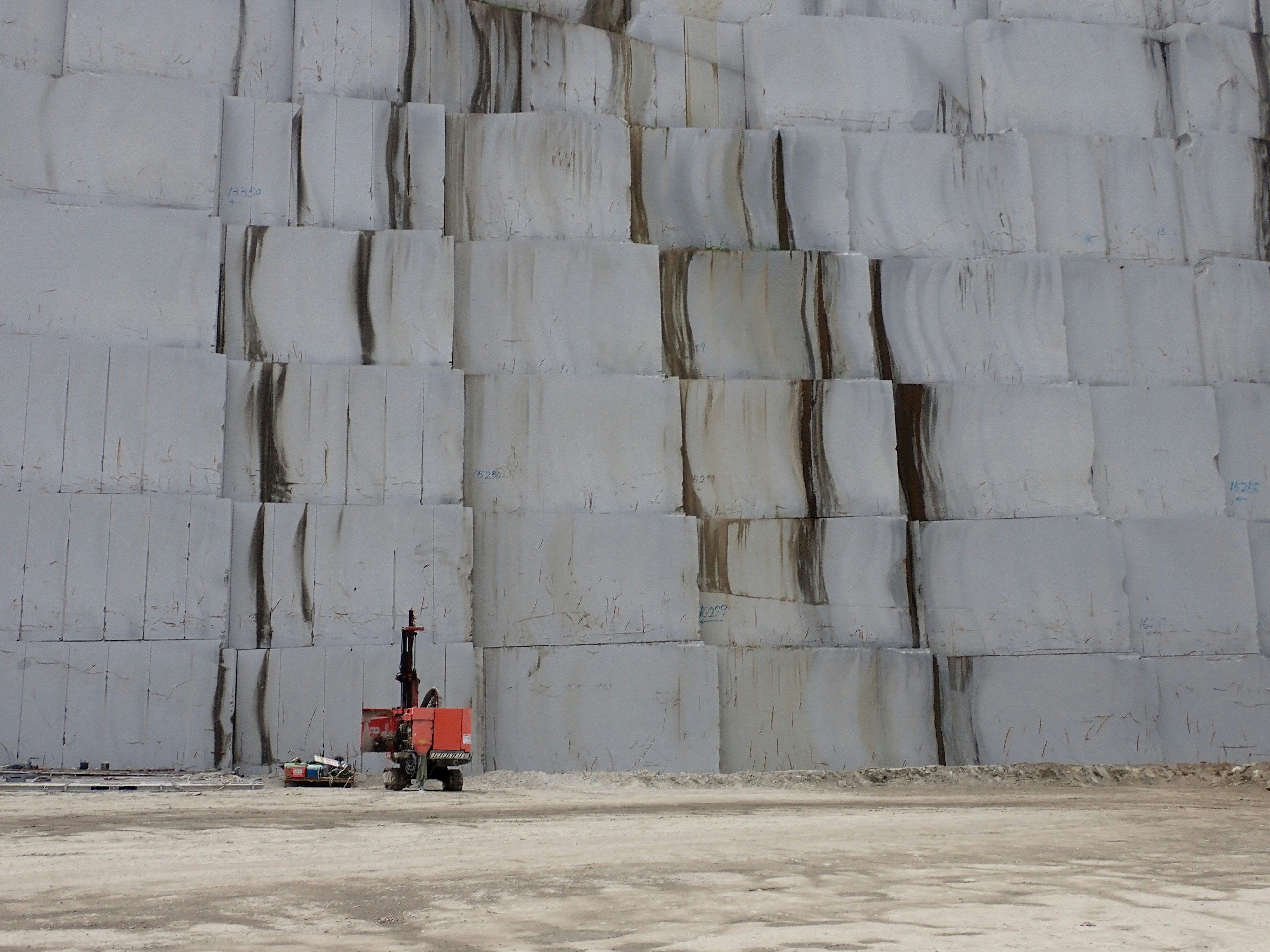 Brazilian Natural Stone Exports Hit Historic US$1.48 Billion as Quartzite Demand Surges