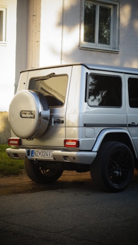 A white mercedes benz benz benz benz benz benz benz benz benz benz benz benz benz