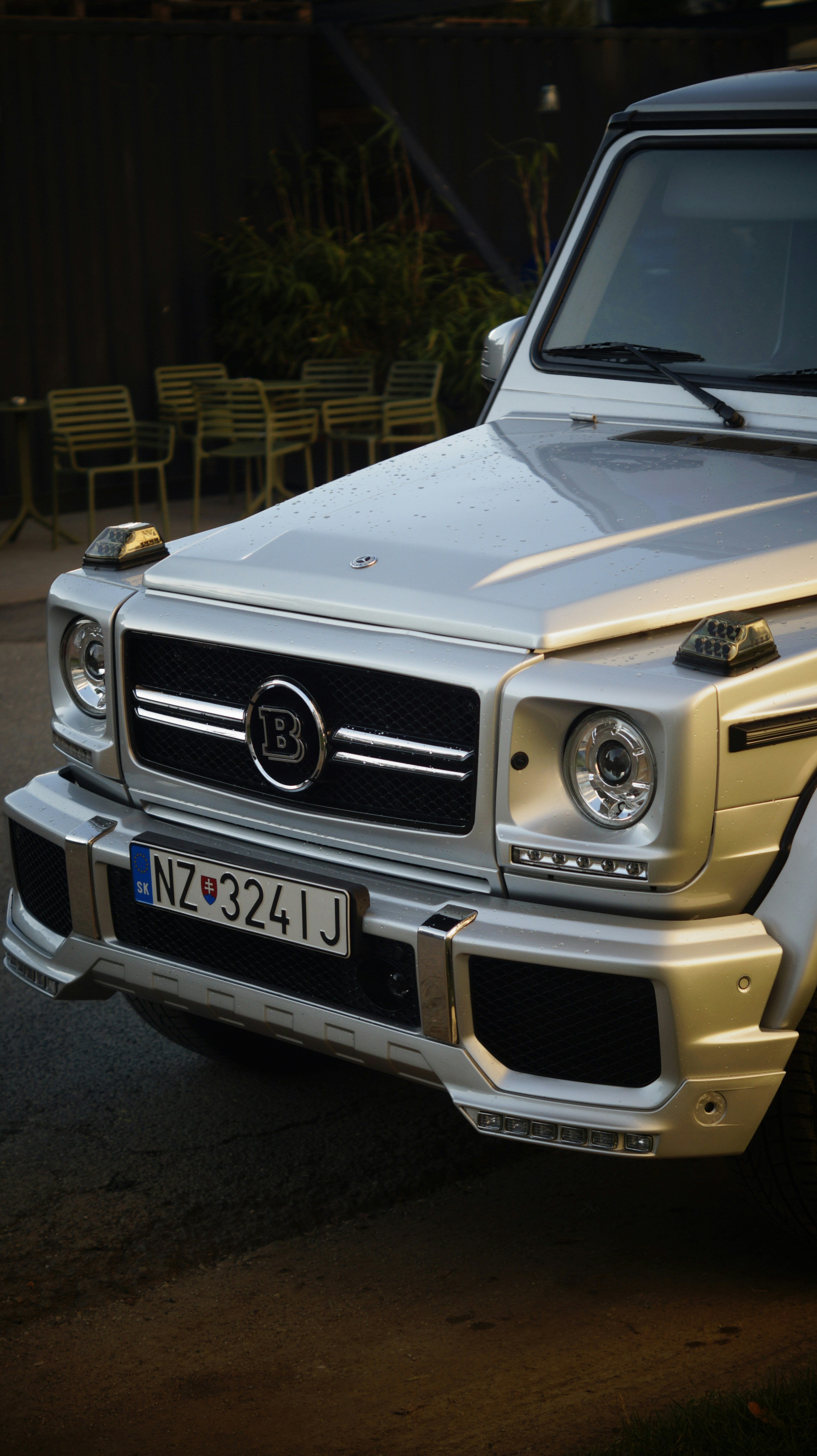 Luxurious private transfer vehicle