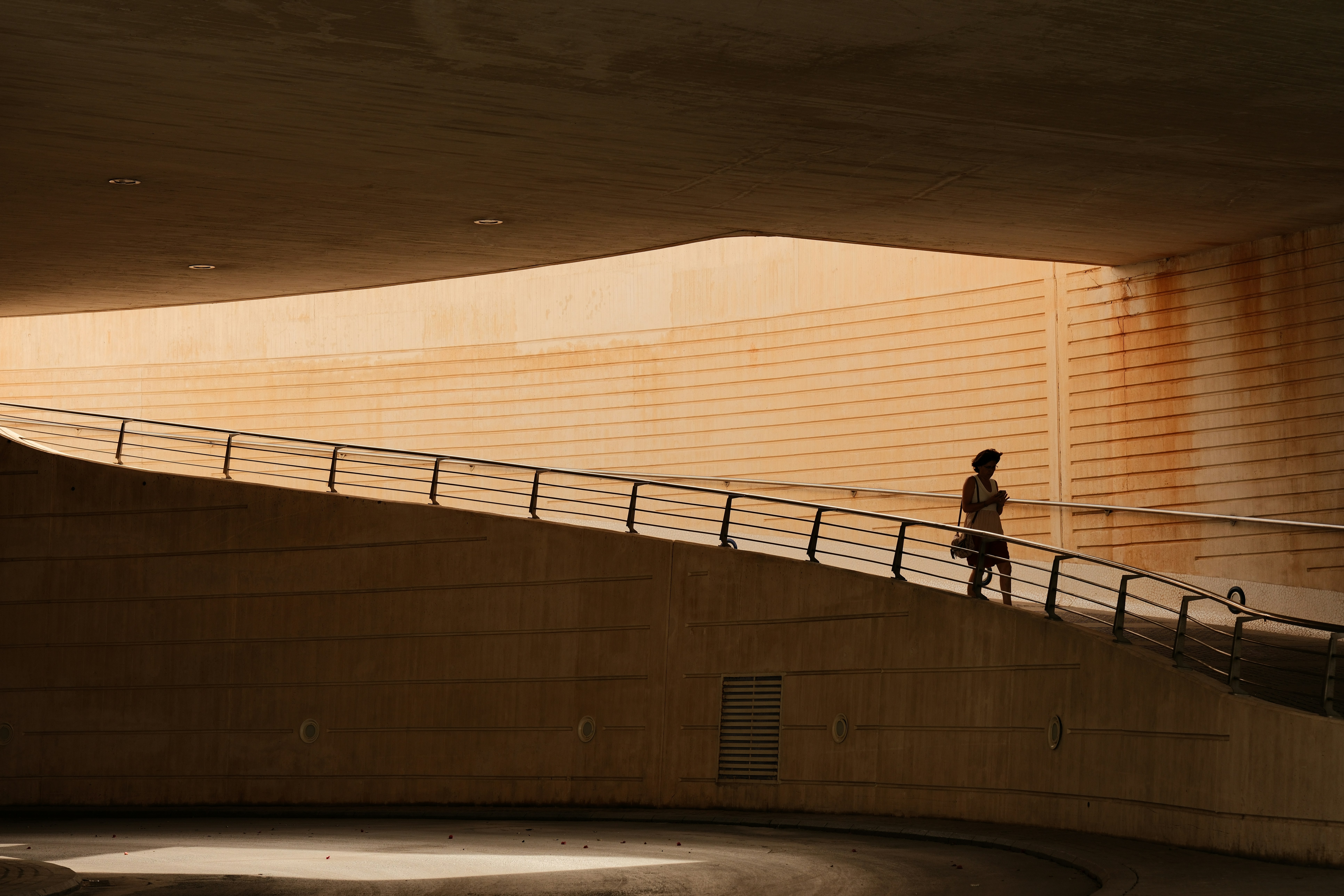 여행지에서 인생샷을 남기려면 어떻게 해야 하나요?