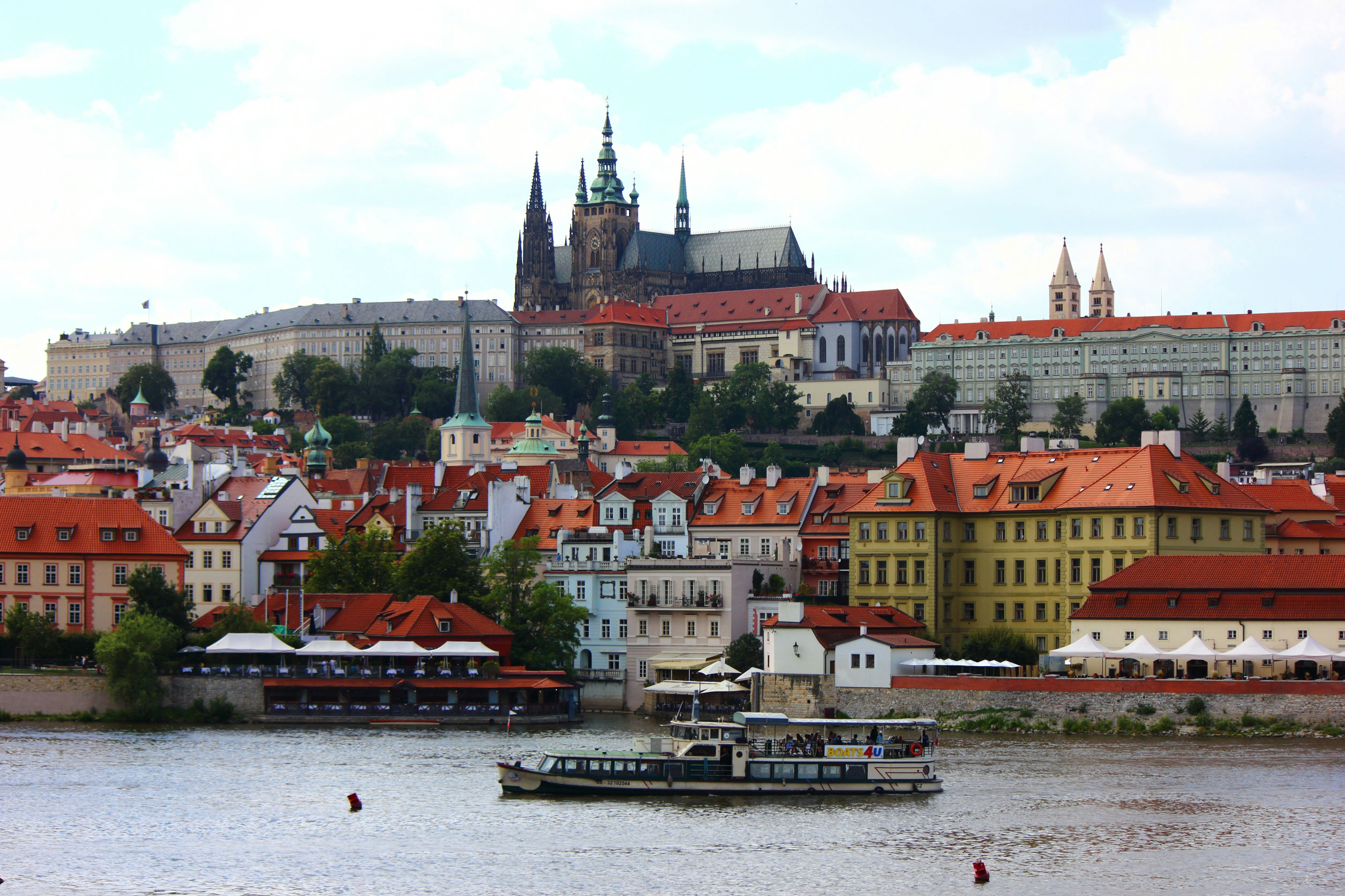 Photo by cengizozarpat