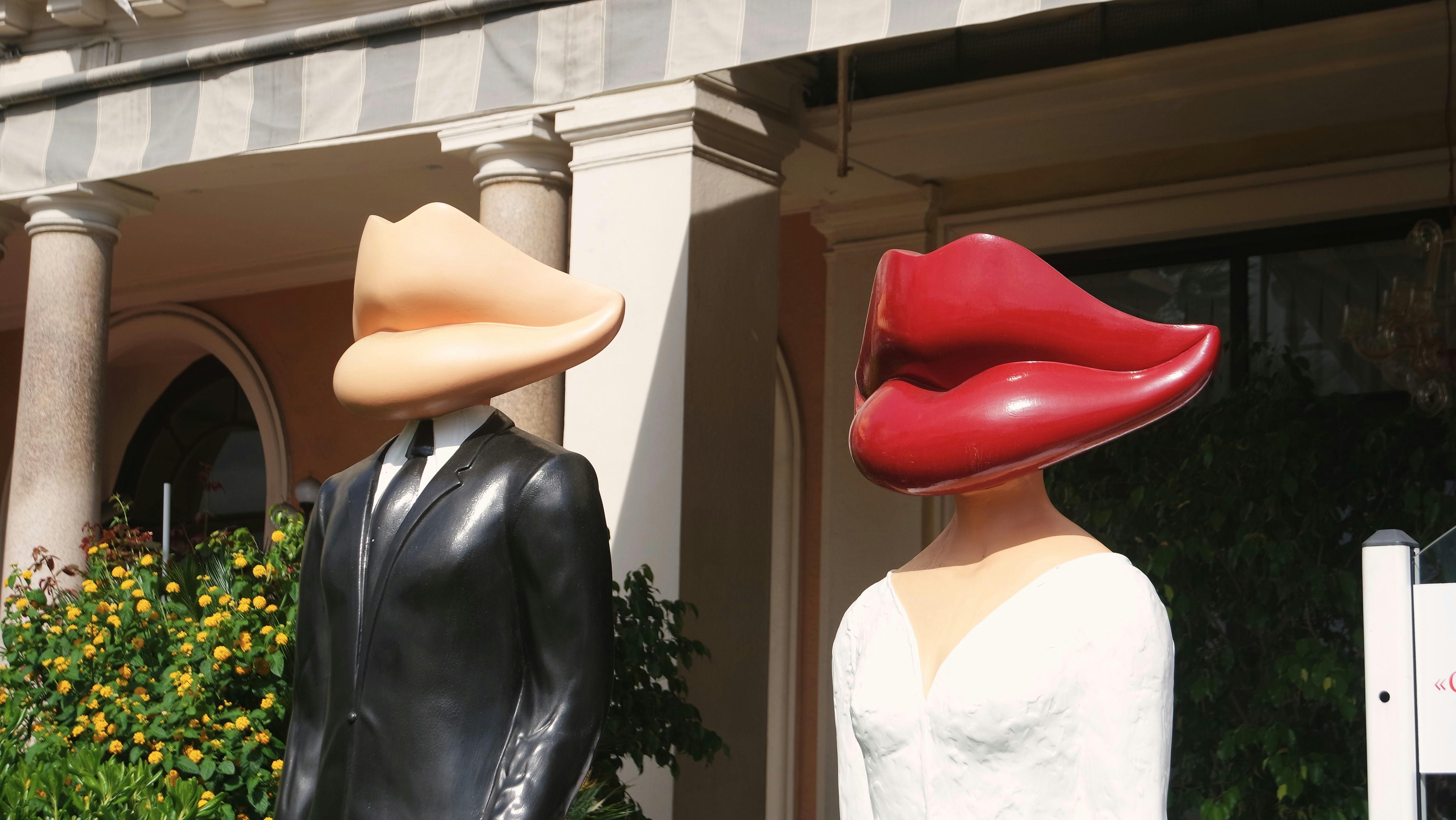 Where can I find inspiration for fashion curated looks?