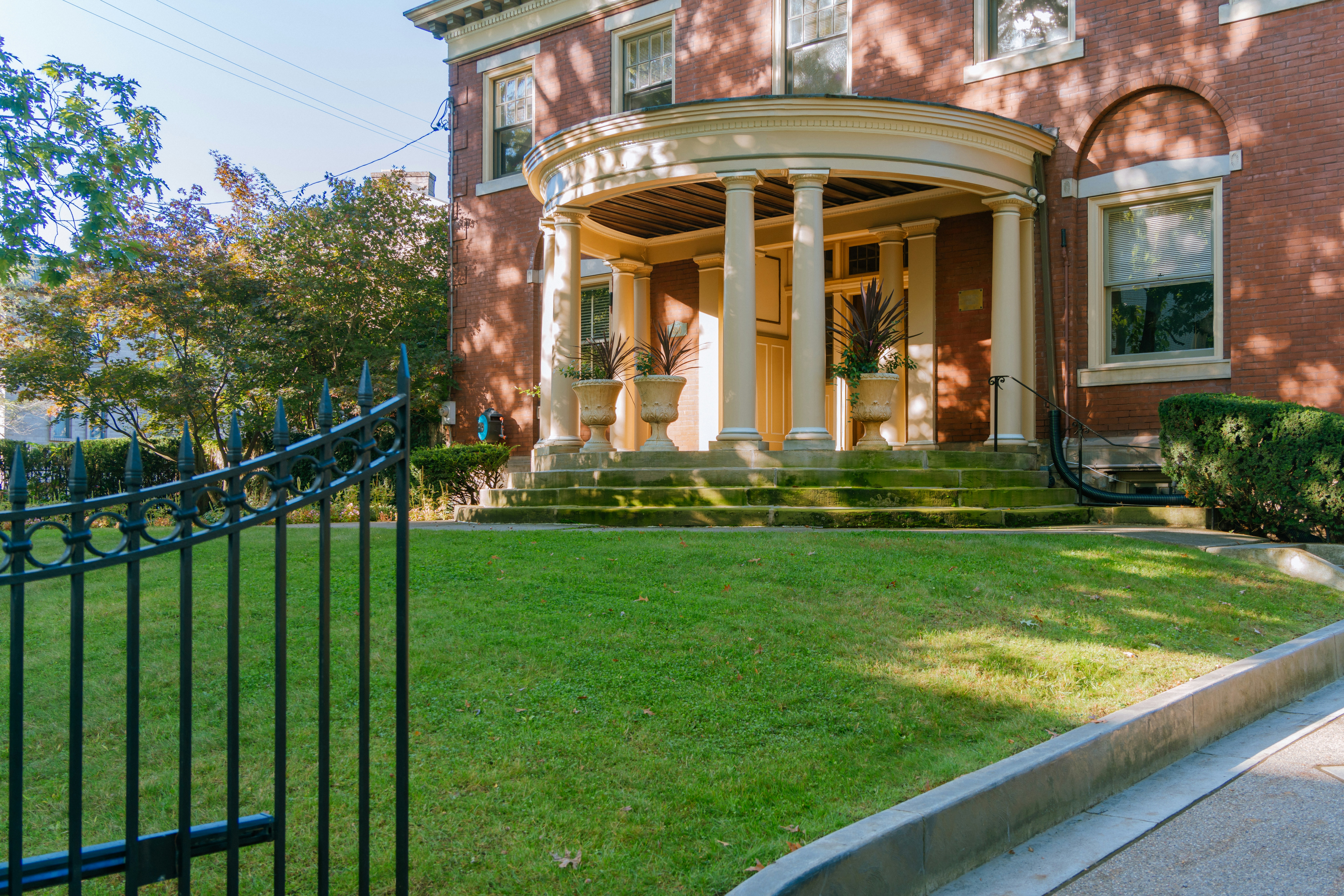 Photo by zhenyao_photo