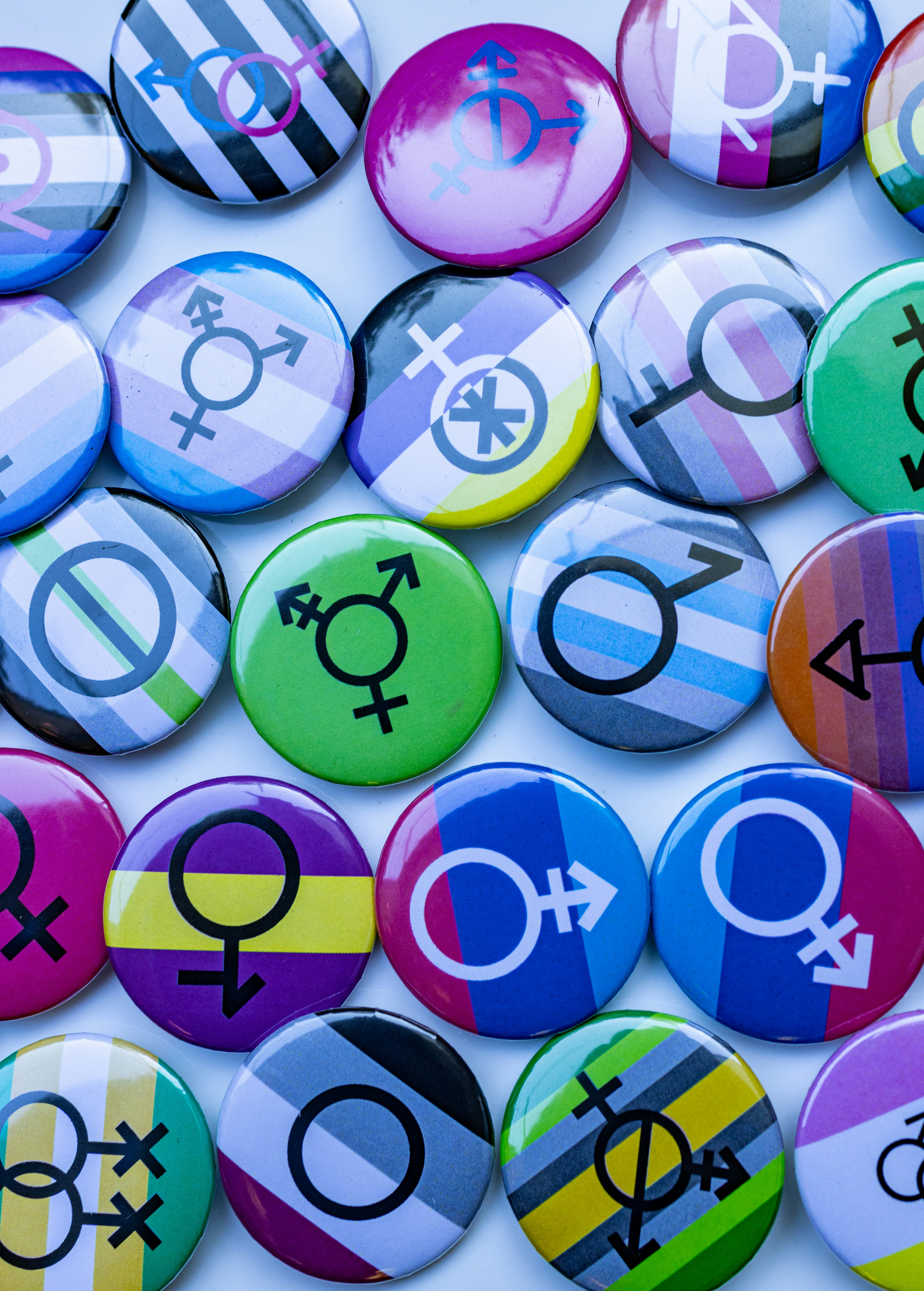 Gender buttons with gender symbols