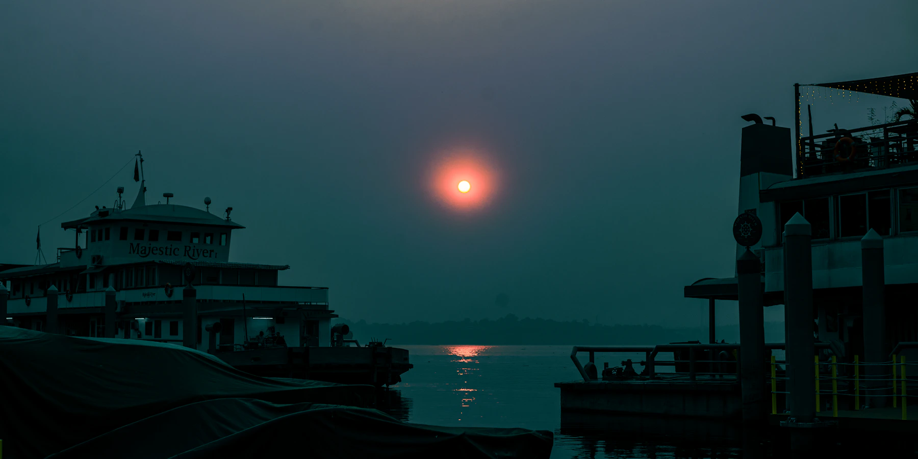 Vue du fleuve Congo à Kinshasa représentant les infrastructures et les opportunités de financement en RDC