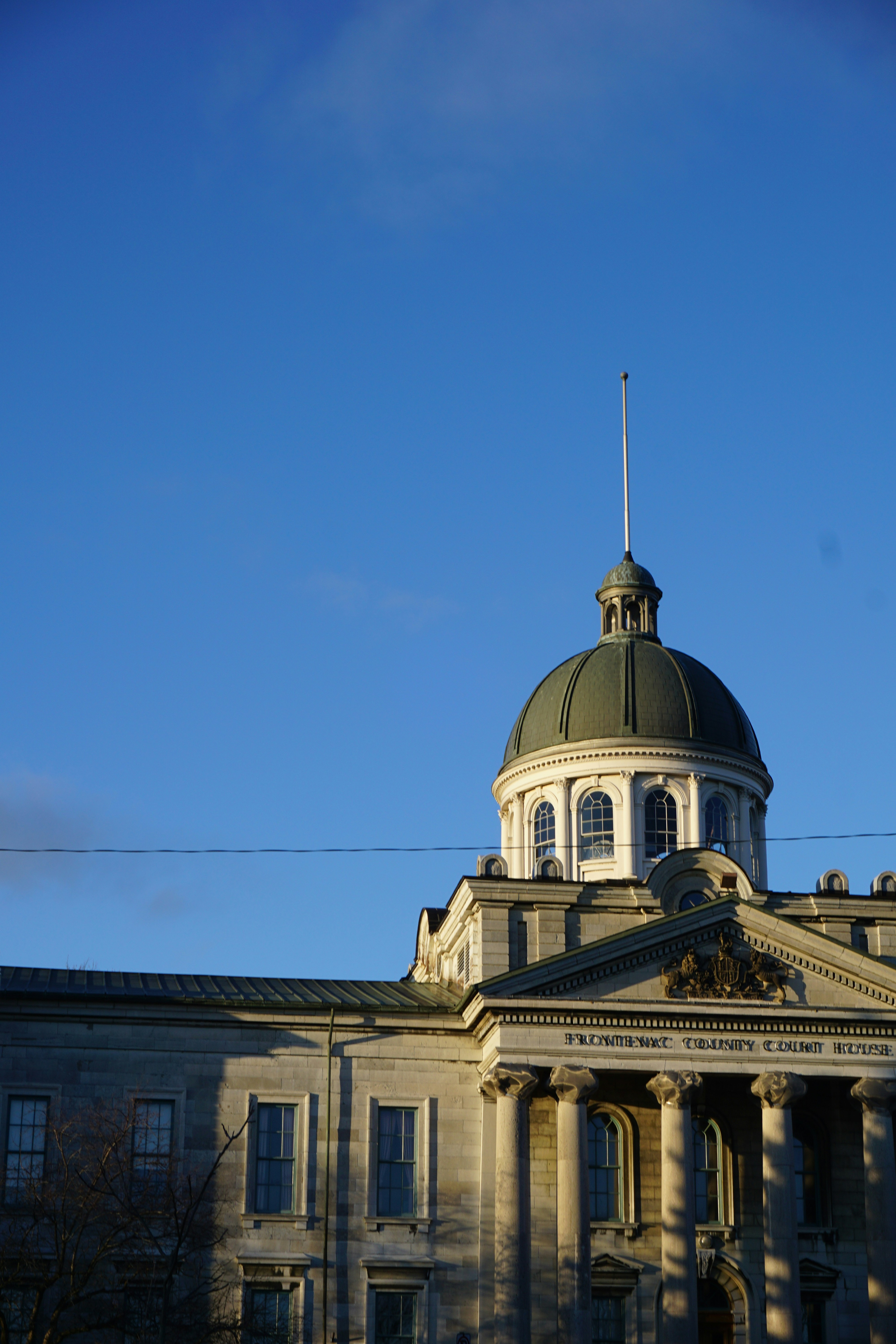 A large building with a dome on top of it