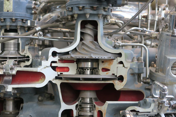 Industrial pump assembly with dual-connection pipe fittings