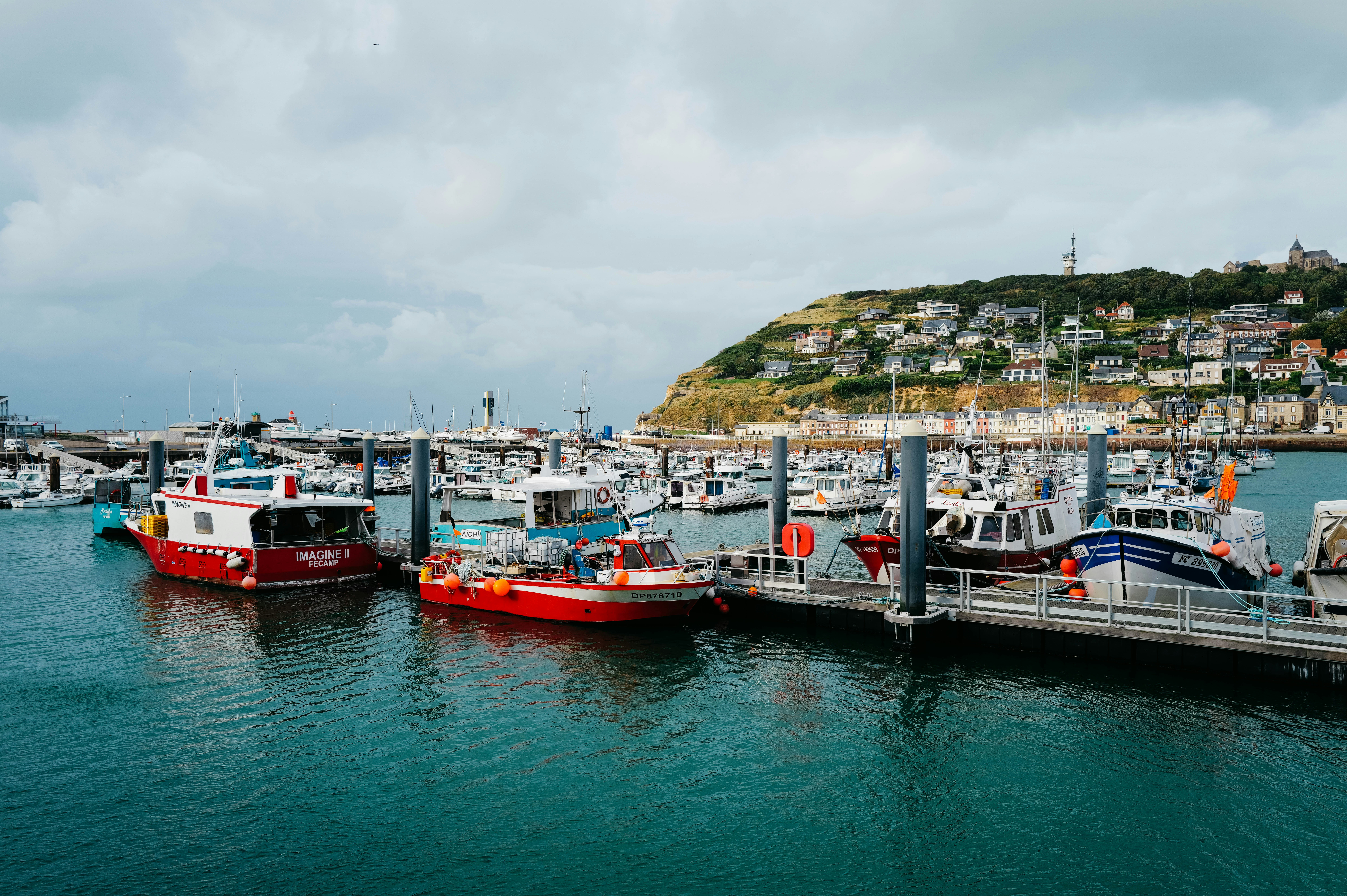 Photo by adrienolichon