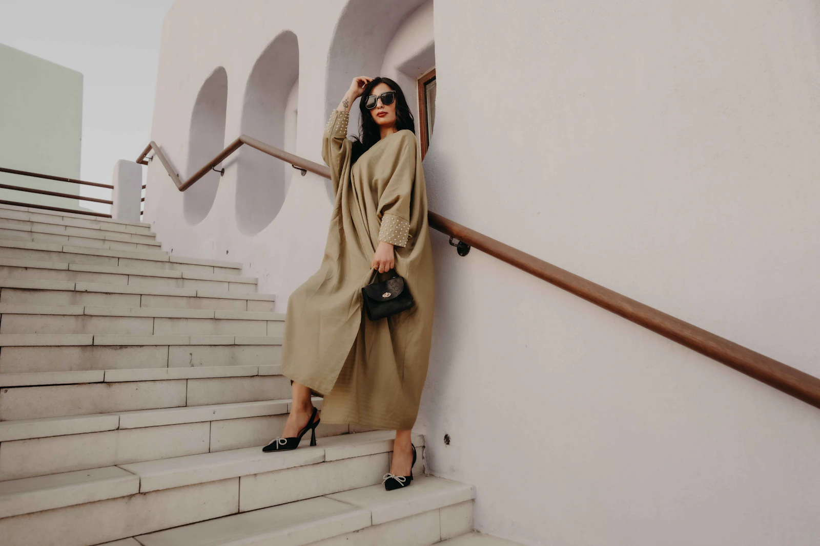 Blusa de gola alta justa: a base de inverno que veste sob tudo
