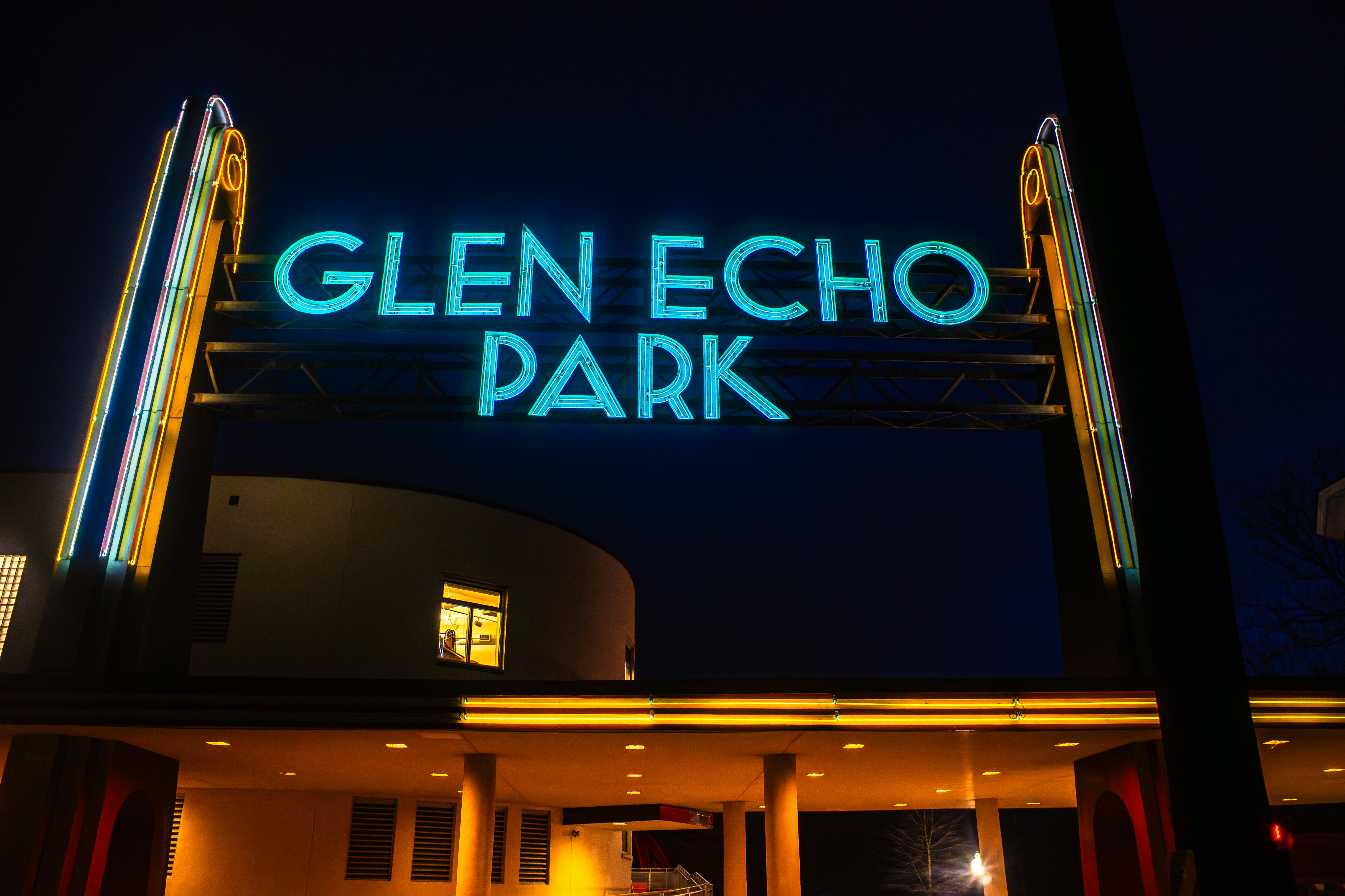 A large neon sign that reads glen echo park