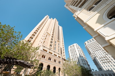 A very tall building with a lot of windows