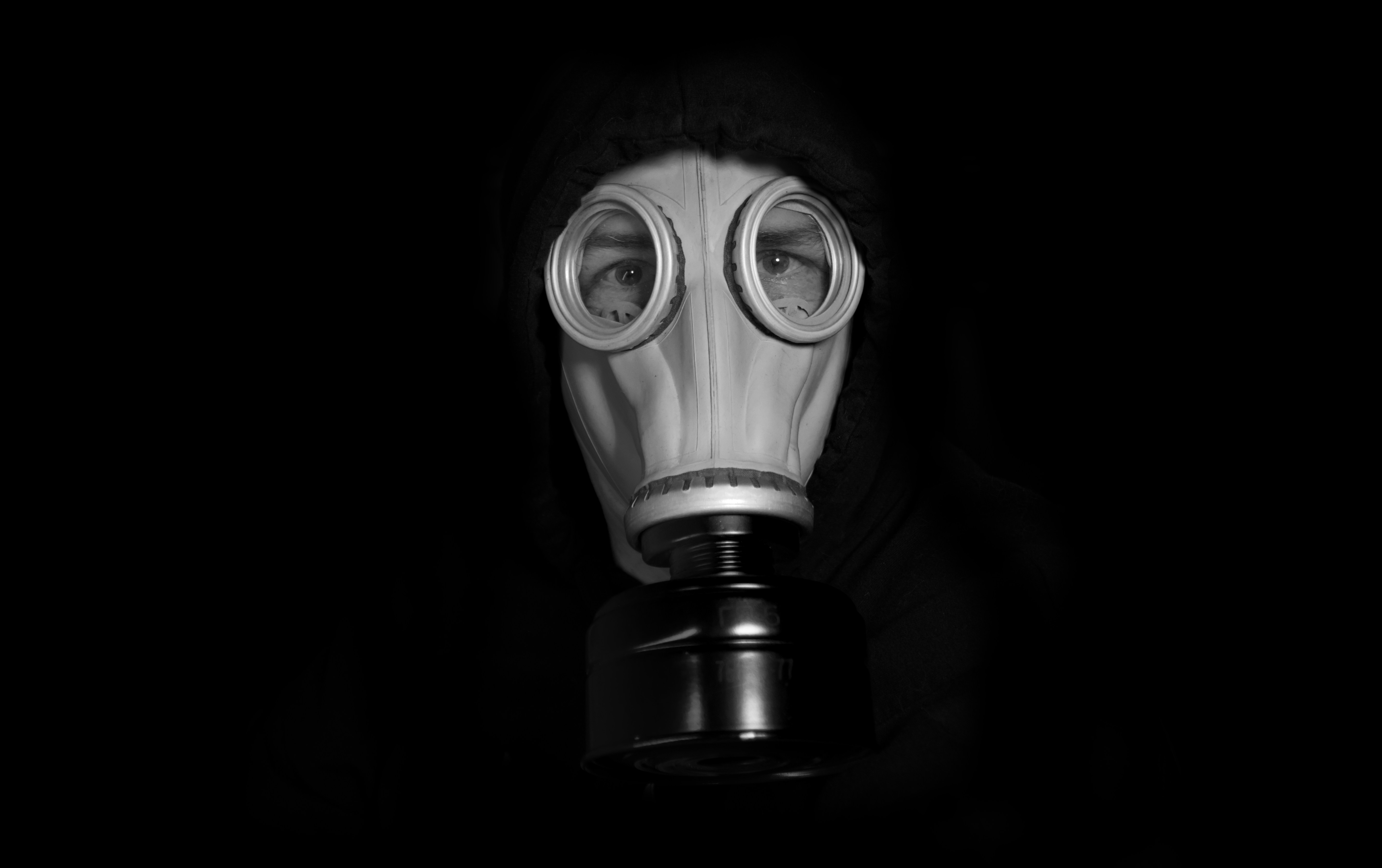 photo 1728533621667 1a2731510345?crop=entropy&cs=tinysrgb&fit=max&fm=jpg&ixid=M3w1MjQ0NjR8MHwxfHNlYXJjaHwxMnx8RElZJTIwR2FzJTIwTWFza3xlbnwwfDB8fHwxNzUxNDU4MzI3fDA&ixlib=rb 4.1